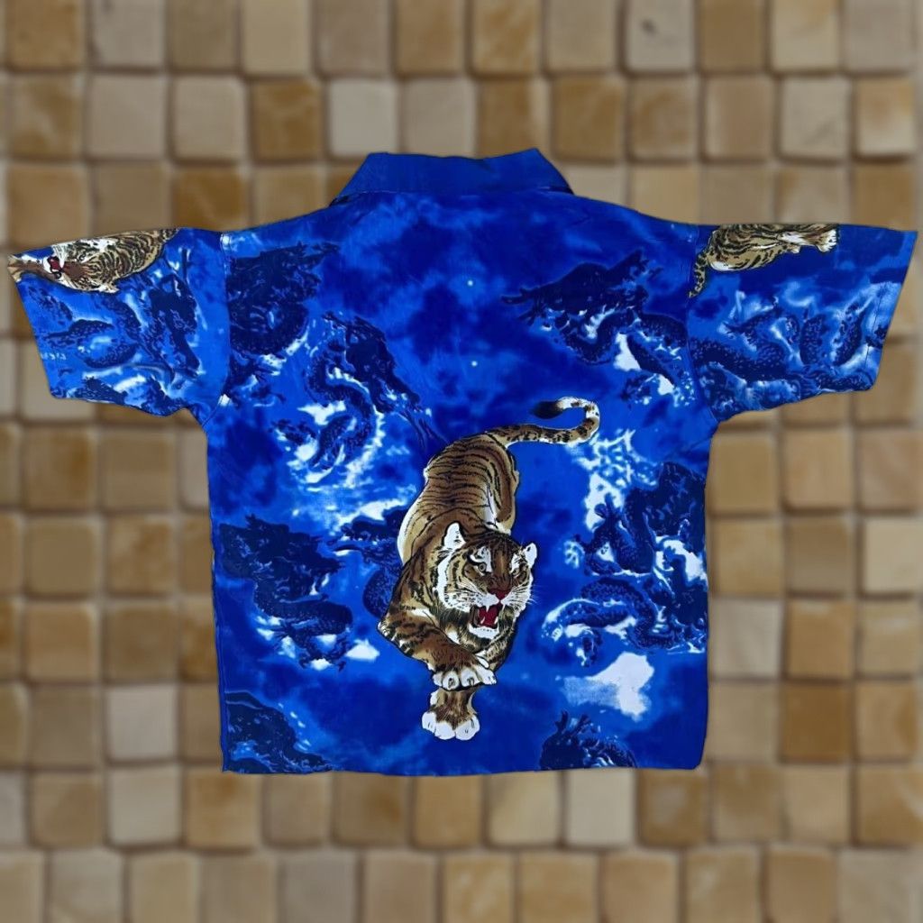 Vintage Women’s Blue Early 00’s Gothic Y2K Tiger Graphic Short Sleeve Shirt S Small Size S / US 4 / IT 40 - 1 Thumbnail