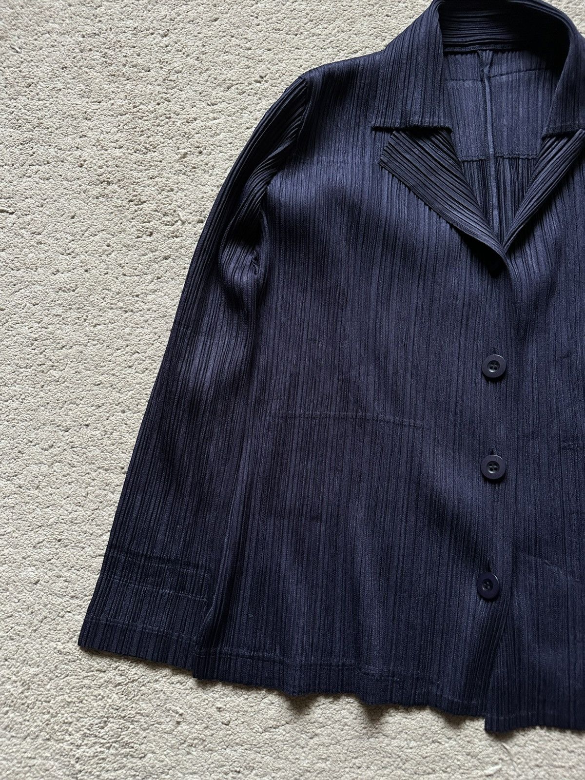 Pleats Please Issey Miyake 1990s Pleat Please Issey Miyake 4 button Shirt Size M / US 6-8 / IT 42-44 - 3 Thumbnail
