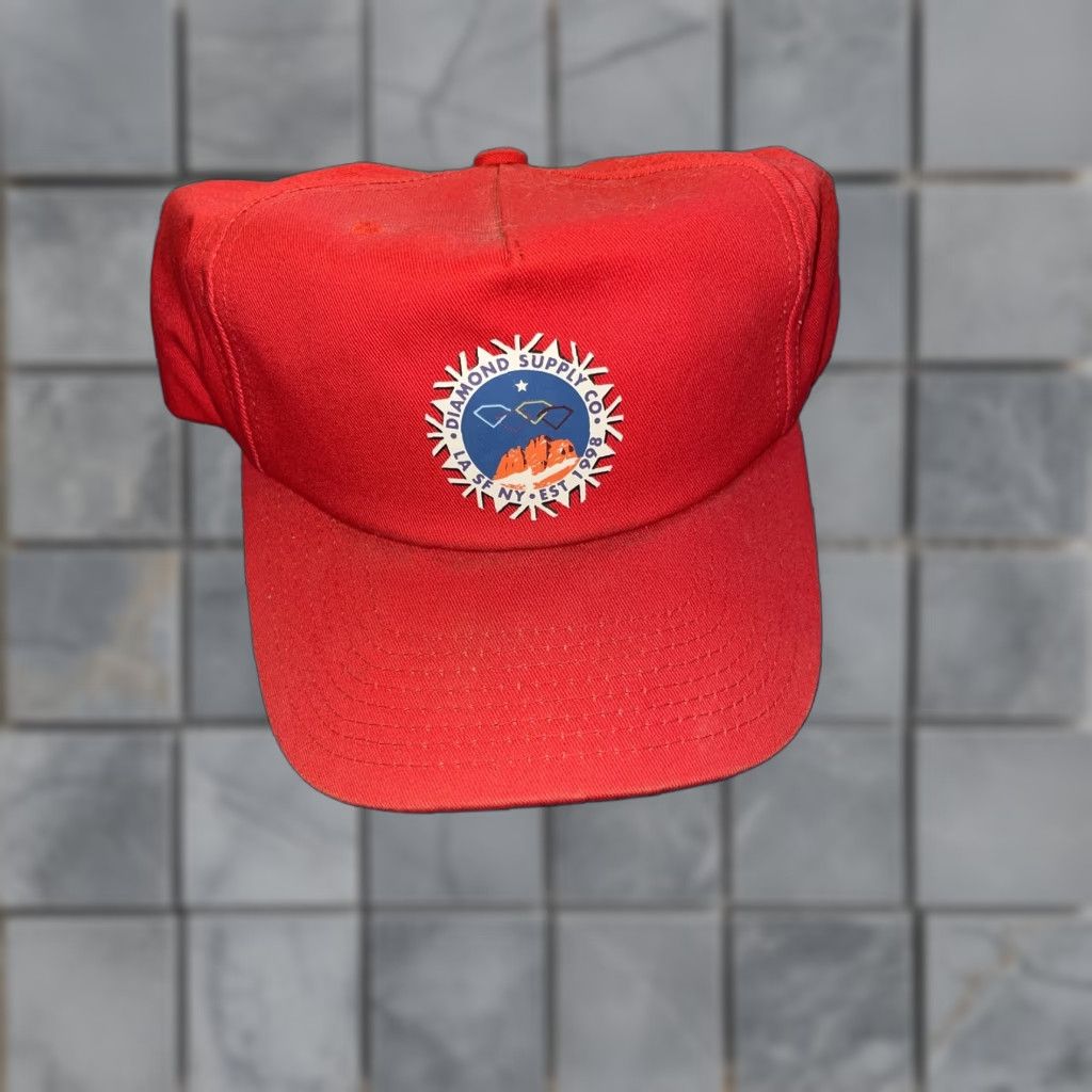 Diamond Supply Co. Diamond Supply Co Red Snapback Hat Adjustable User: Diamond Supply Co Red Snapback Hat Adjustable Size ONE SIZE - 1 Thumbnail