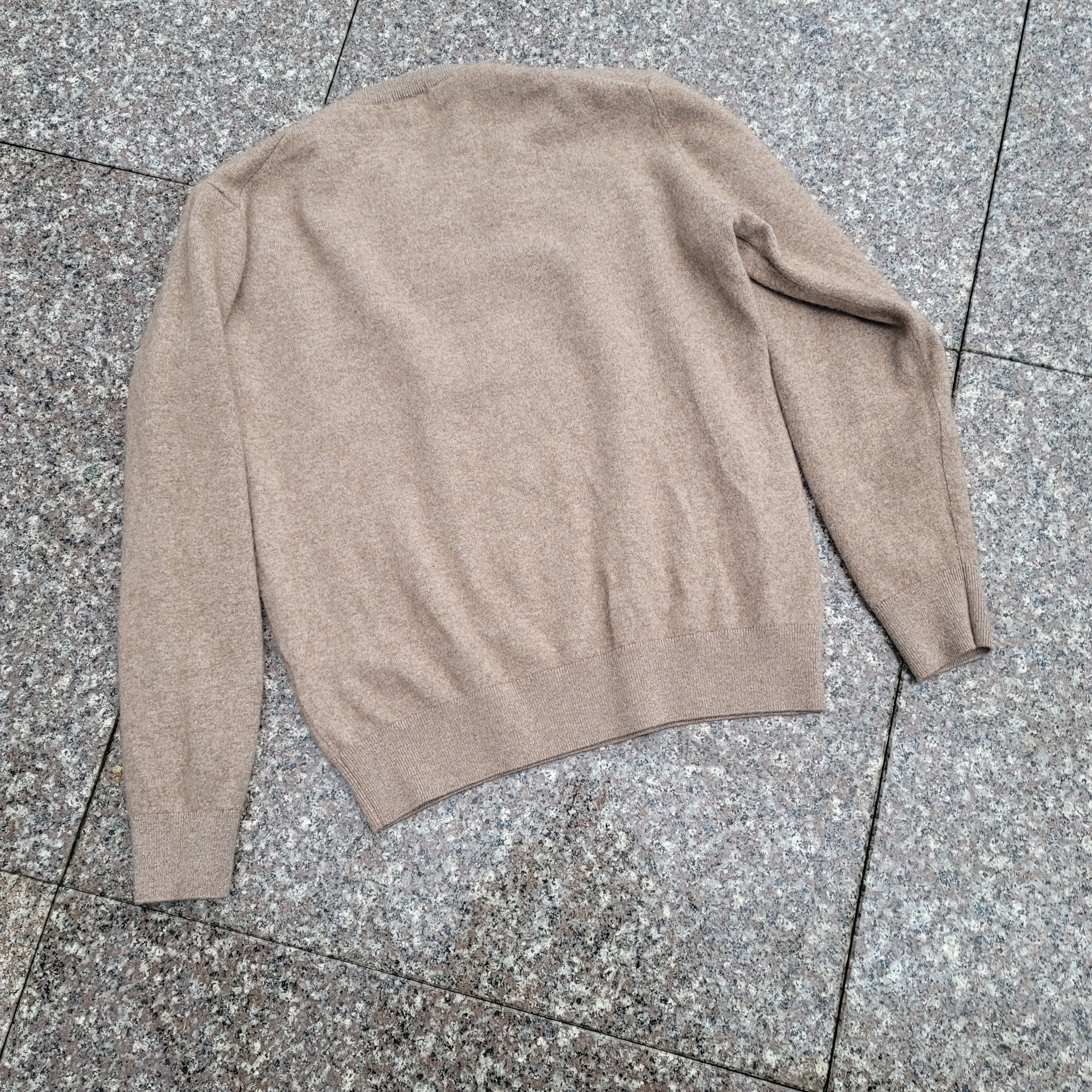 Uniqlo Uniqlo cashmere sweater Size M / US 6-8 / IT 42-44 - 2 Thumbnail