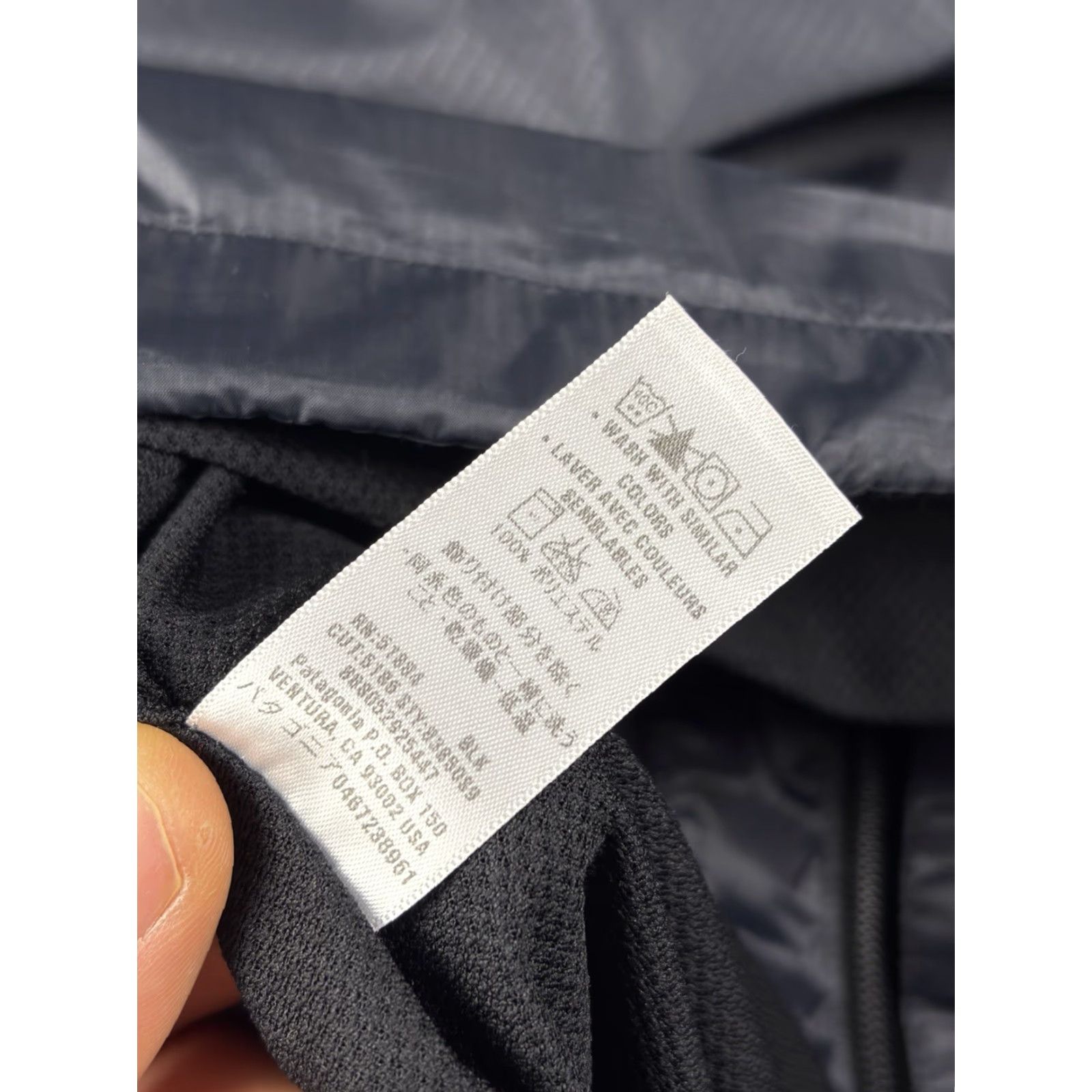 Patagonia Patagonia Jacket Men L Black Full Zip Windbreaker Outdoor Hiking Outdoorwear L Mens Size US L / EU 52-54 / 3 - 7 Thumbnail