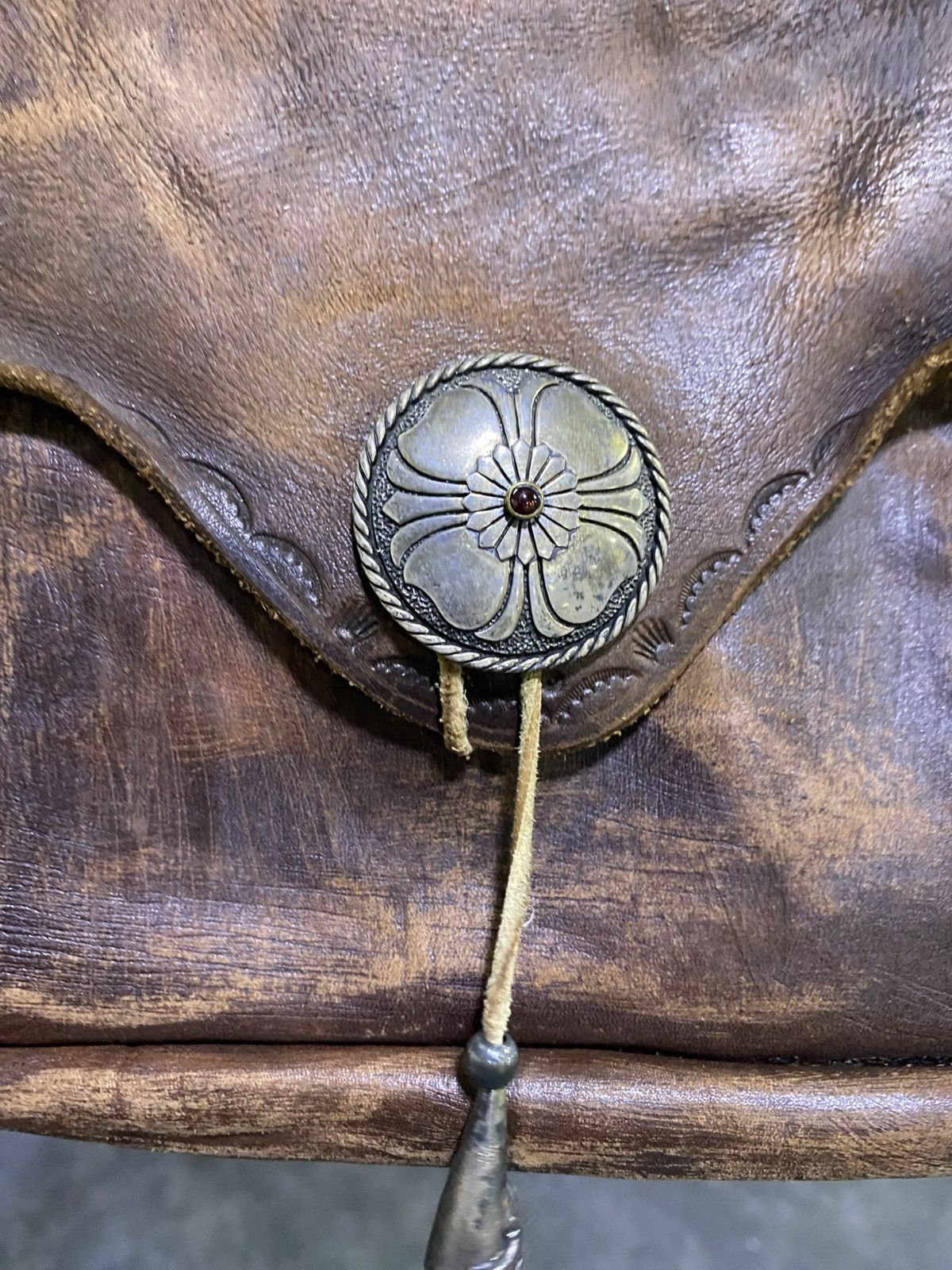 Vintage Vintage custom Leather sling bag Boho goros style Size ONE SIZE - 10 Thumbnail