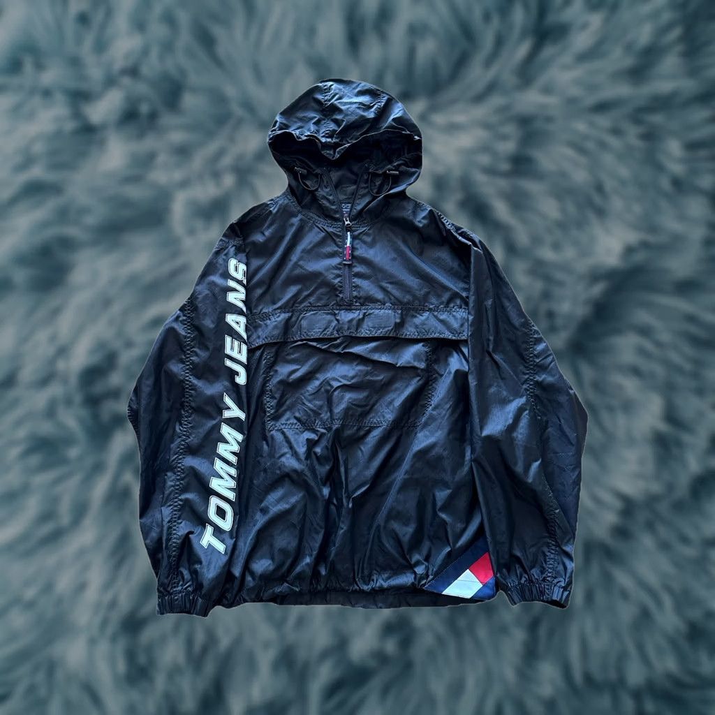Tommy Hilfiger VINTAGE Tommy Hilfiger Tommy Jeans Windbreaker Jacket Mens Size Med Black 90s Size US 33 - 1 Thumbnail