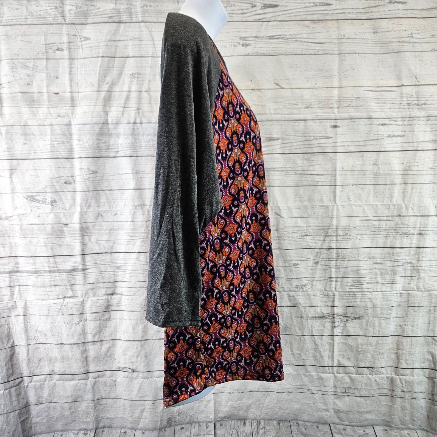 Vintage LuLaRoe Randy Top Shirt Womens 3XL Purple Gray 3/4 Sleeve Polyester Blend Size XXL / US 16-18 / IT 52-54 - 2 Thumbnail