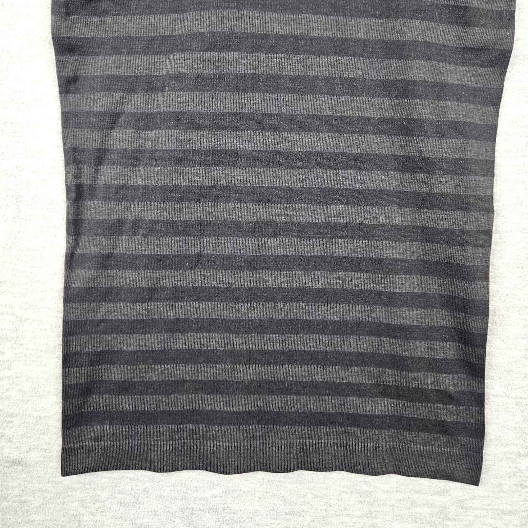 Lululemon Lululemon Tank Top Women's Black and Grey Striped Racerback Size 6 Activewear Top Casual Shirt Size M / US 6-8 / IT 42-44 - 4 Thumbnail