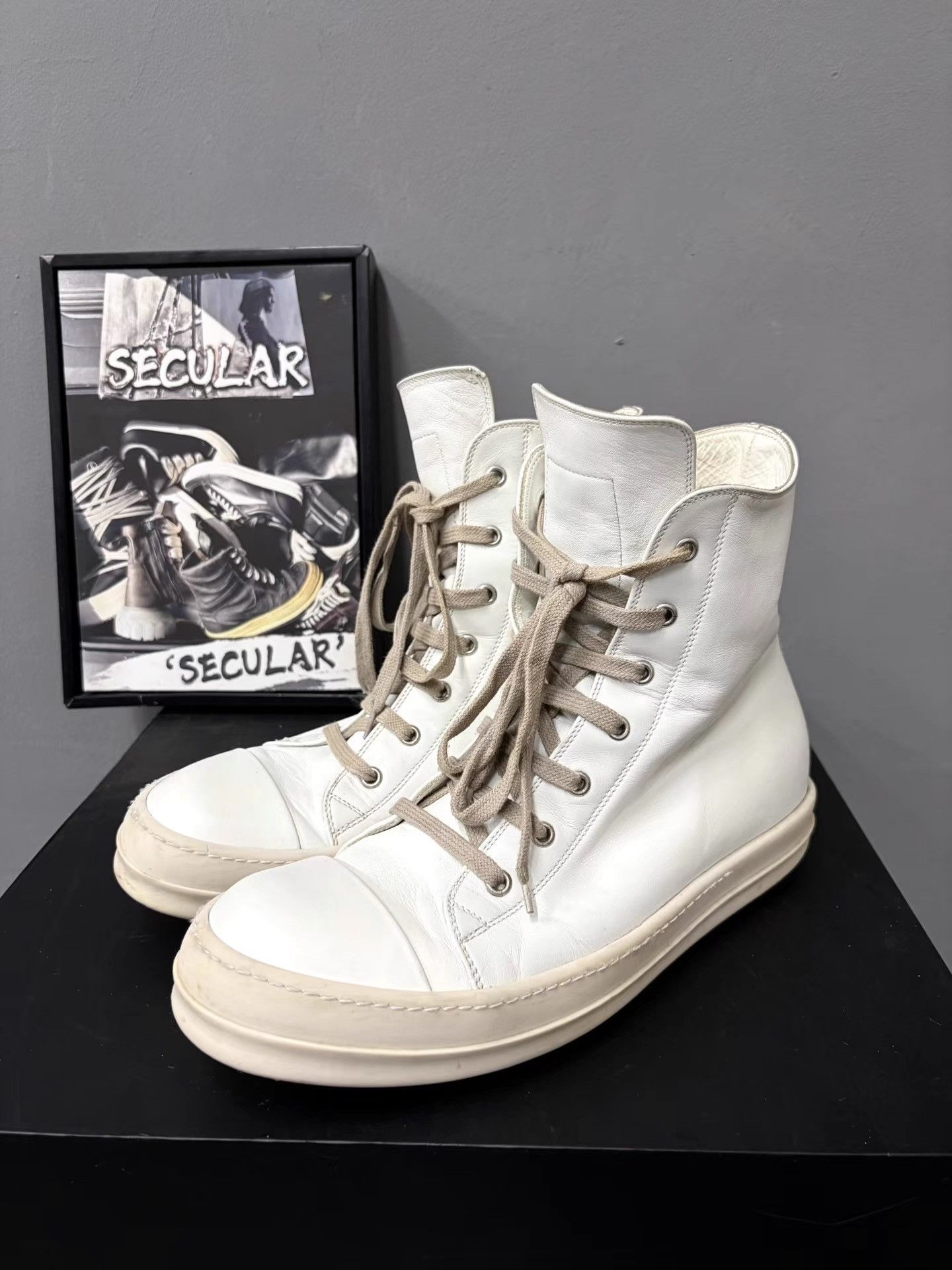 Rick Owens RickOwens Mainline Pure White Leather High-Top Sneakers K34 Size US 10 / EU 43 - 1 Thumbnail