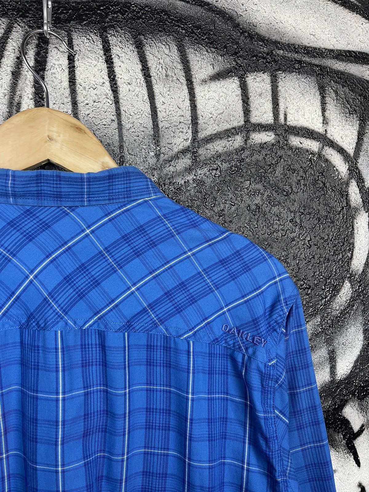 Oakley × Vintage Vintage Oakley Blue Plaid Shirt Men’s Size XL Size US XL / EU 56 / 4 - 7 Thumbnail