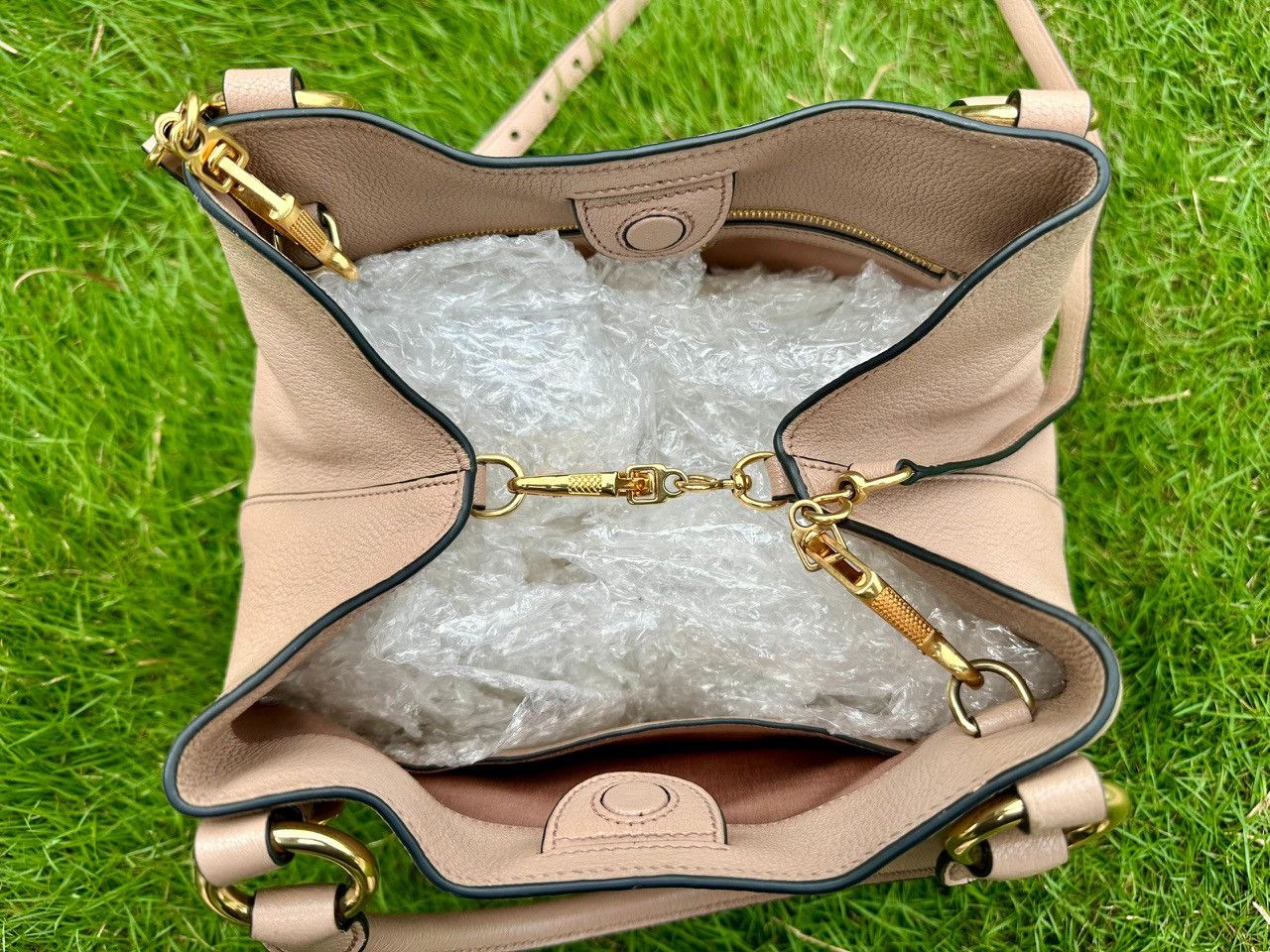 Miu Miu Authentic Miu Miu Vitello Phenix Top Handle Bag Size ONE SIZE - 7 Thumbnail