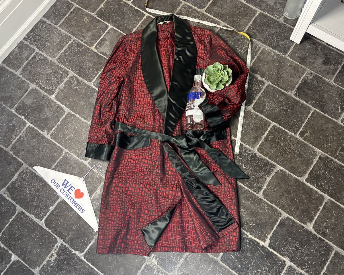 Vintage 1950s Smoking Jacket True Vintage House Coat Belted Robe USA Size US S / EU 44-46 / 1 - 14 Thumbnail