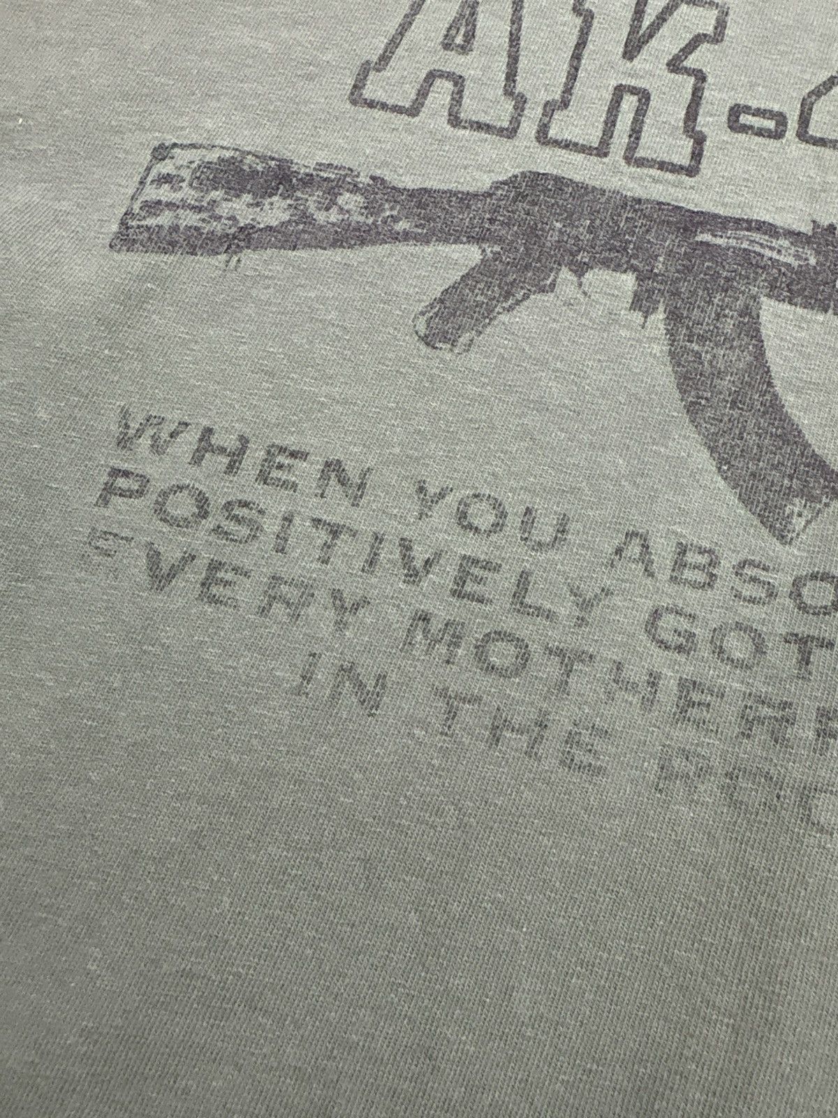 Vintage Vintage AK-47 Graphic T Shirt Military Gun Print Distressed Size US L / EU 52-54 / 3 - 8 Thumbnail