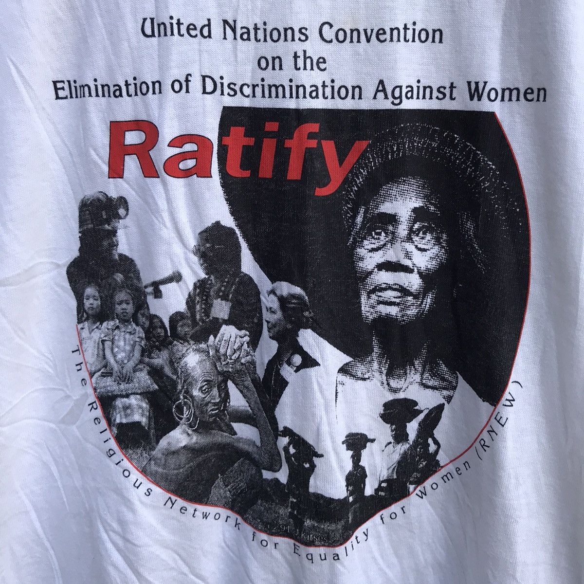Vintage Vintage RATIFY women history tee art Size US L / EU 52-54 / 3 - 3 Thumbnail
