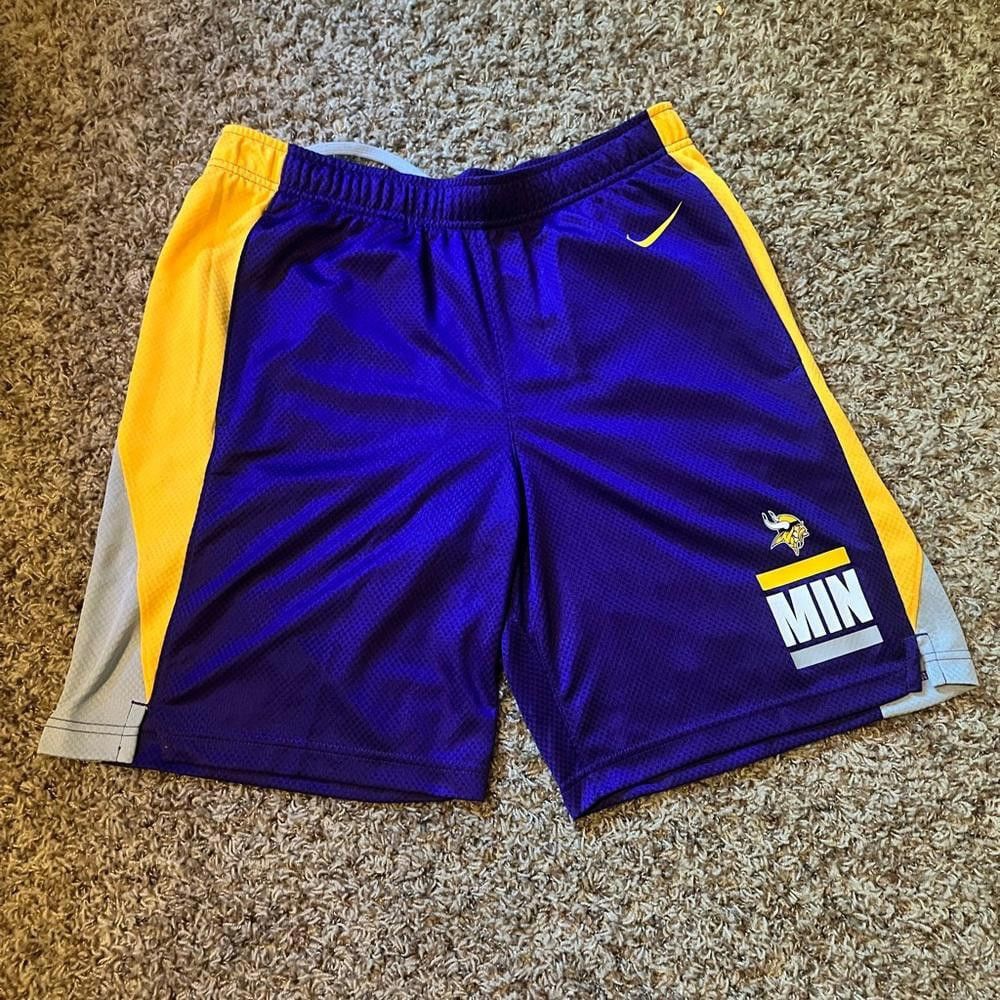Nike Nike Minnesota Vikings Purple Broadcast Shorts Size US 32 / EU 48 - 1 Thumbnail