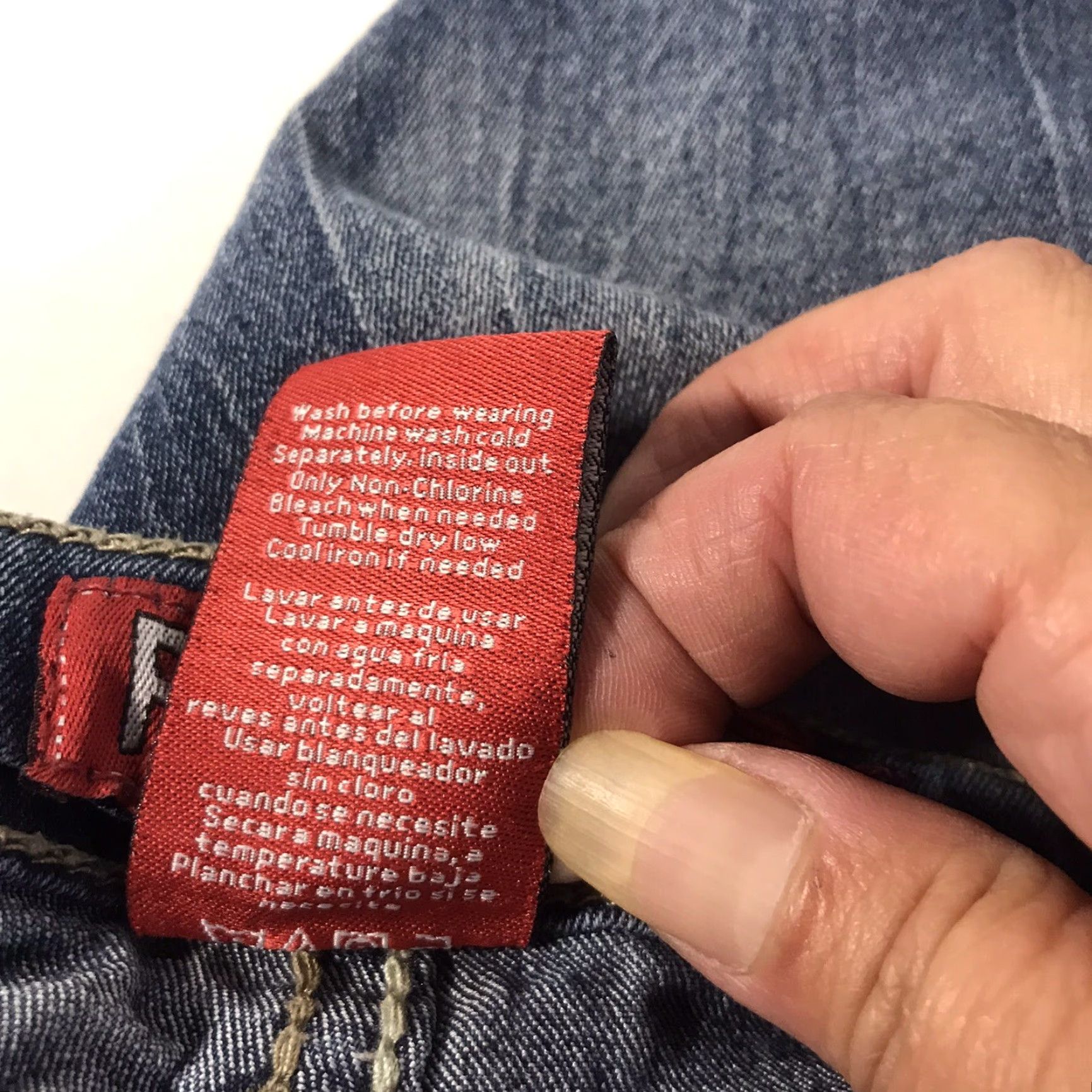 Denime VINTAGE Red Rivet Denim Shorts Womens Size 13 Distressed Rhinestones Flat Front Casual Summer Size 34" / US 12 / IT 48 - 4 Thumbnail