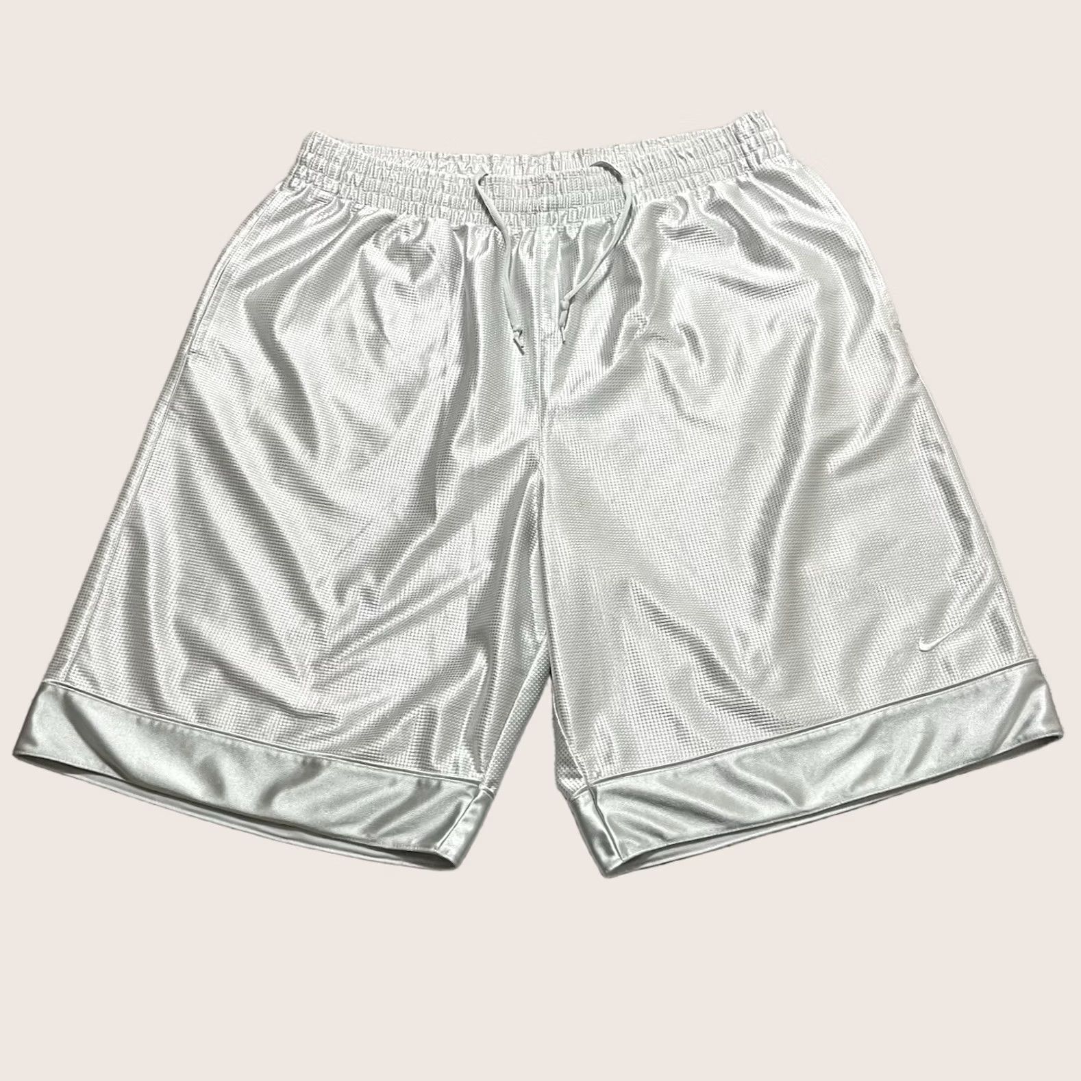 Nike VINTAGE Nike Shorts Mens XL White Basketball Training Gym Dazzle Shiny Y2K Swoosh Silky Size US 36 / EU 52 - 1 Thumbnail