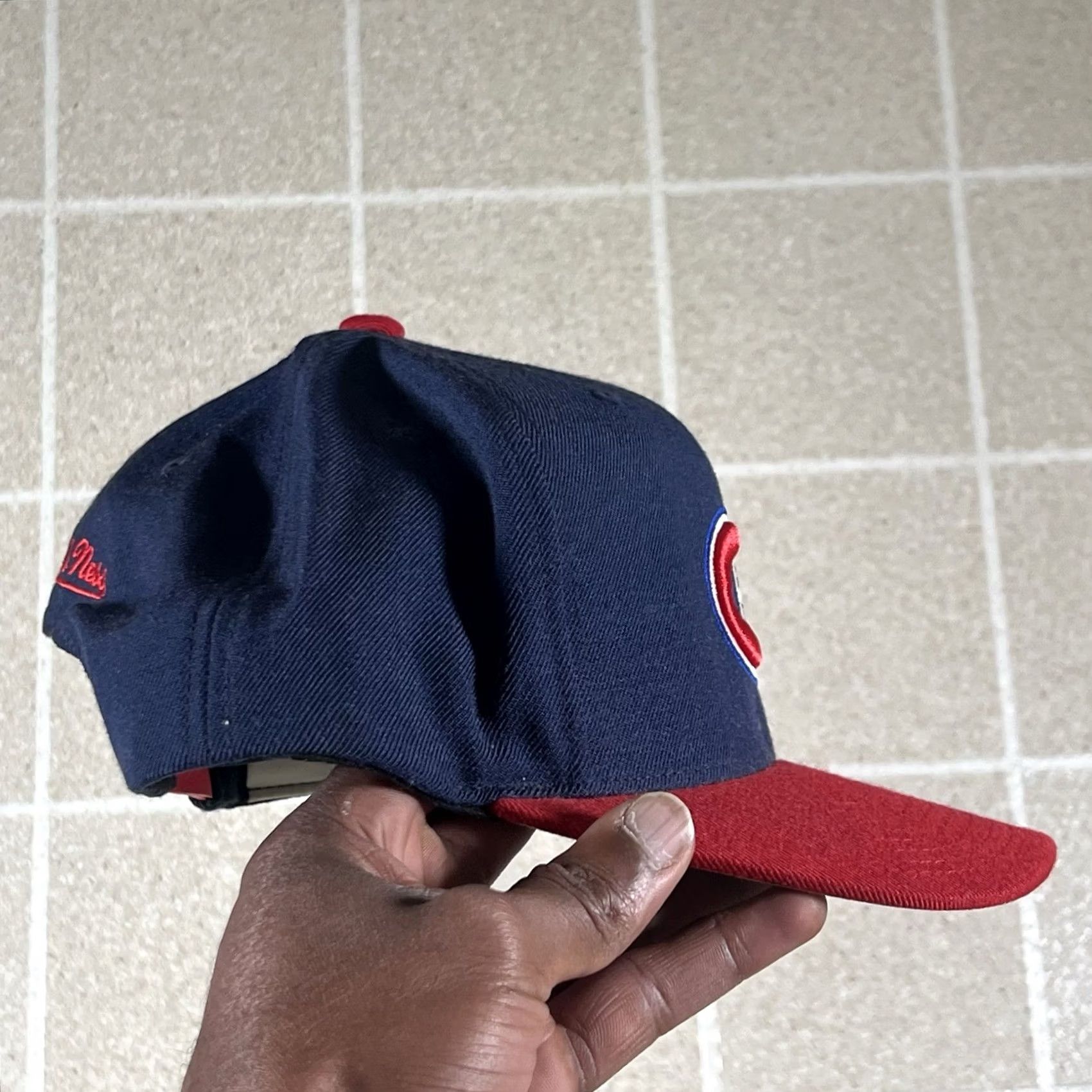Mitchell & Ness VINTAGE NHL Mitchell & Ness Montreal Canadiens Snapback Hat Cap Hockey Red One Size Mens Size ONE SIZE - 2 Thumbnail
