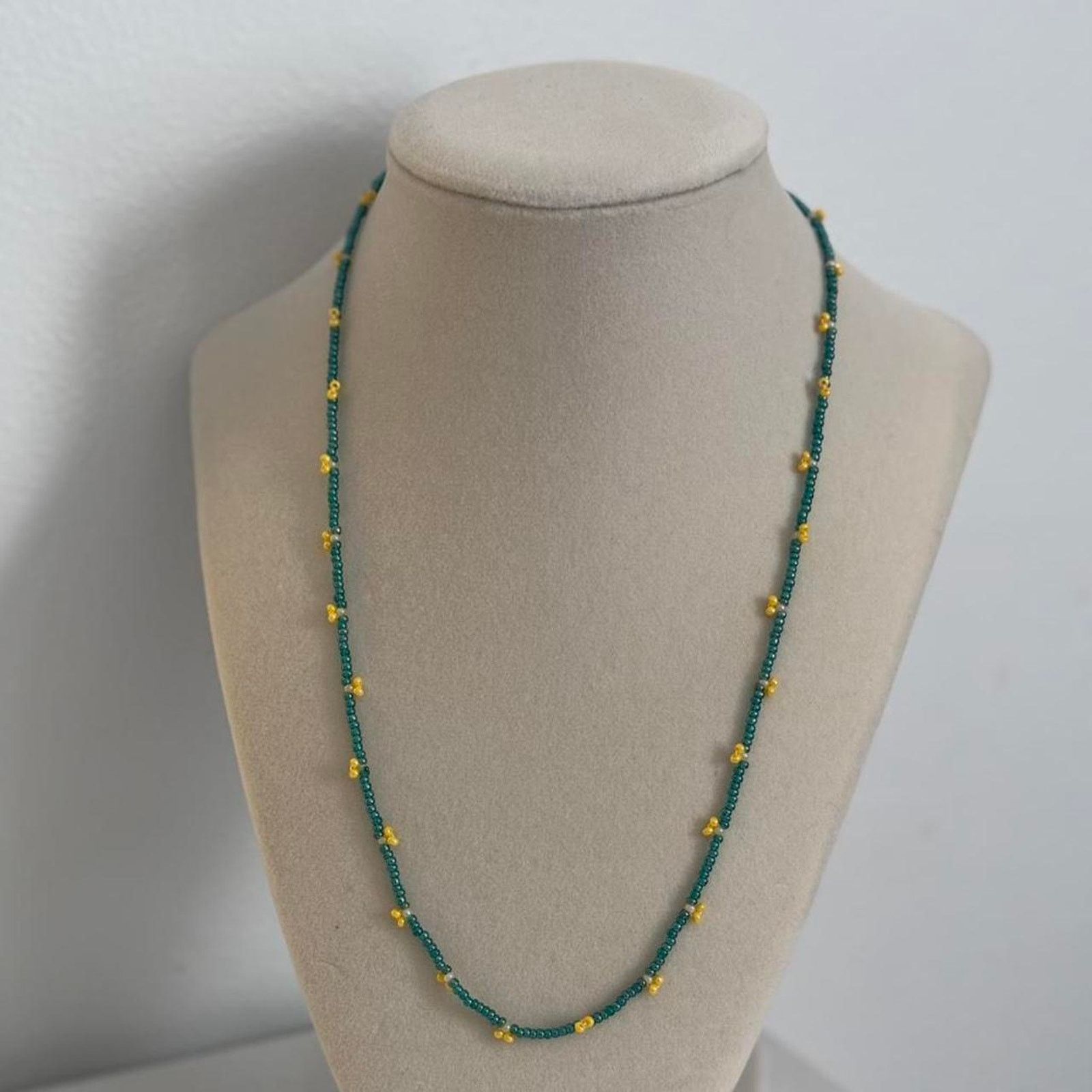 Other Green Yellow Beaded Necklace Handmade Colorful Jewelry Size ONE SIZE - 3 Thumbnail