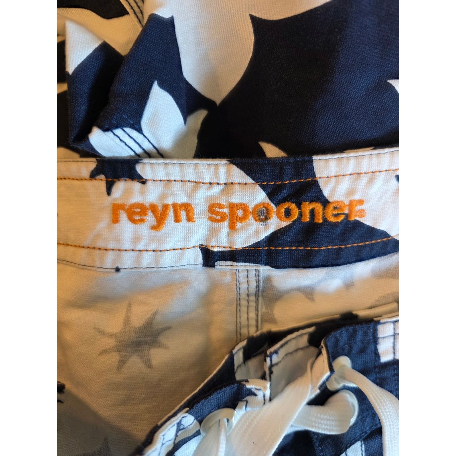 Reyn Spooner Reyn Spooner Hawaiian Tropical Print Board Shorts Size 36 Size US 36 / EU 52 - 4 Thumbnail