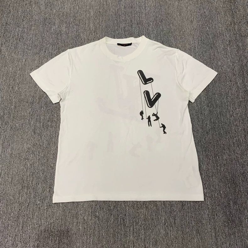 Louis Vuitton LOUIS VUITTON White paratrooper short sleeve Size US M / EU 48-50 / 2 - 1 Thumbnail