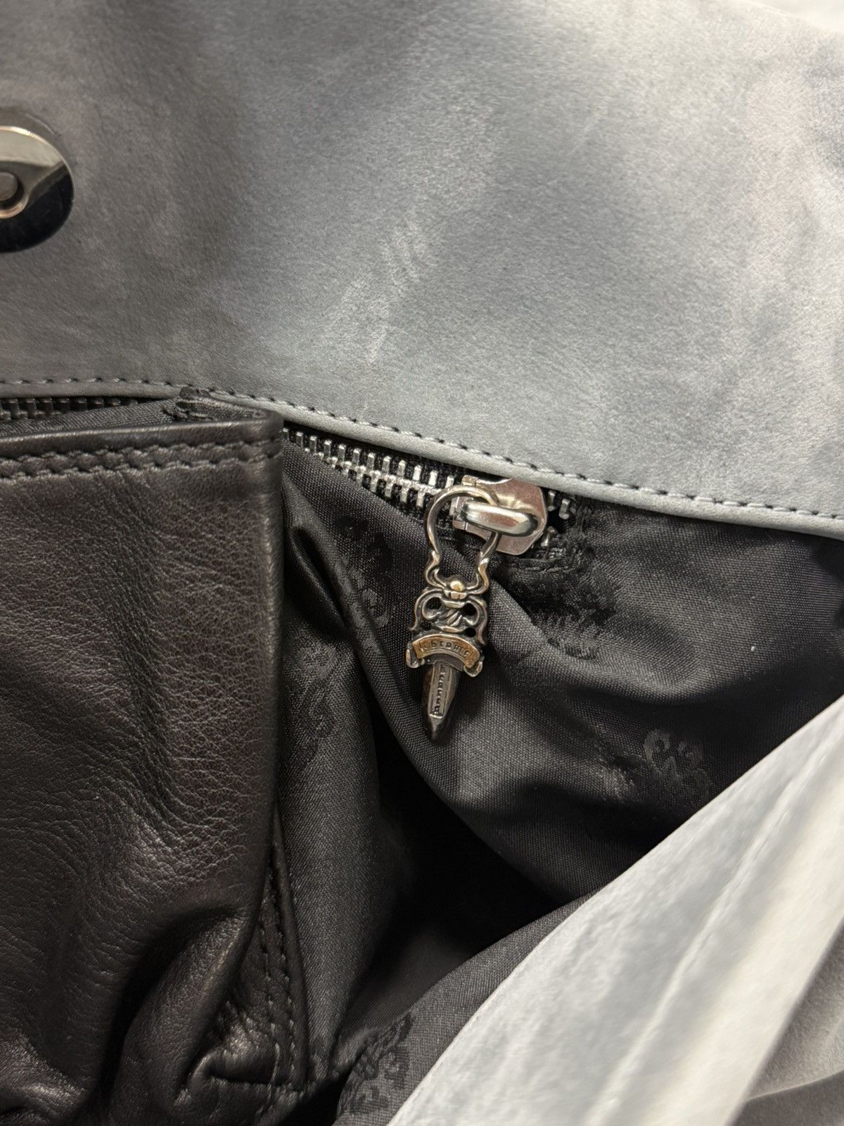 Chrome Hearts Chrome Hearts XL Filigree Suede Mail Messenger Side Bag Grey Size ONE SIZE - 12 Thumbnail