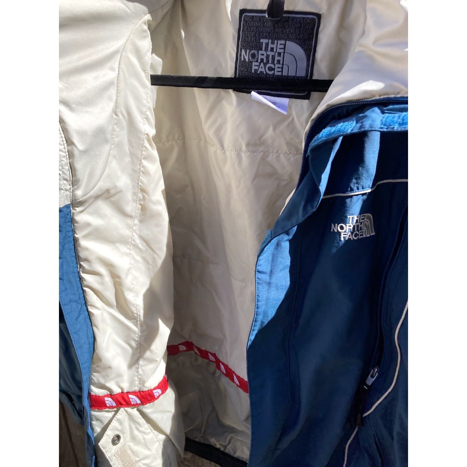 The North Face The North Face Hyvent Jacket Blue Solid Full-Zip L Pocket Womens Jacket Size L / US 10 / IT 46 - 4 Thumbnail