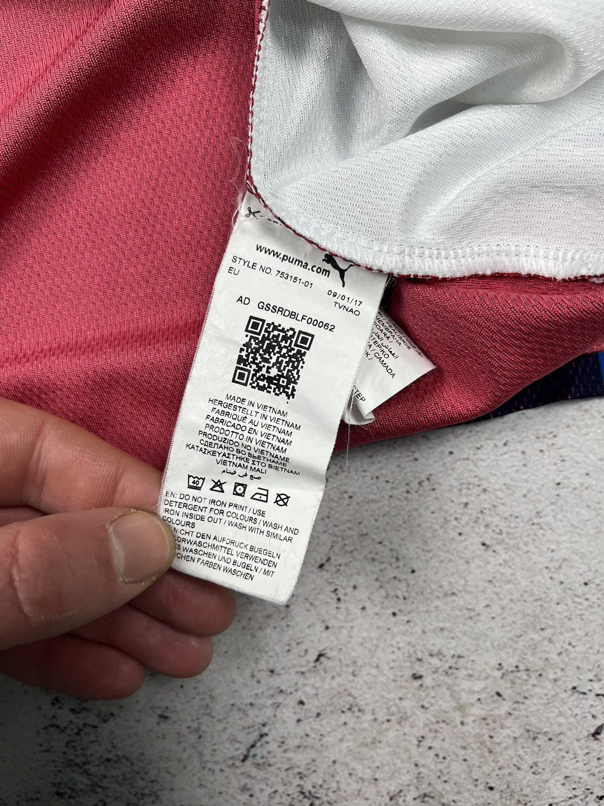 Puma PUMA CZECH REPUBLIC 2017/2018 AWAY SOCCER JERSEY TRAINING Size US L / EU 52-54 / 3 - 4 Thumbnail