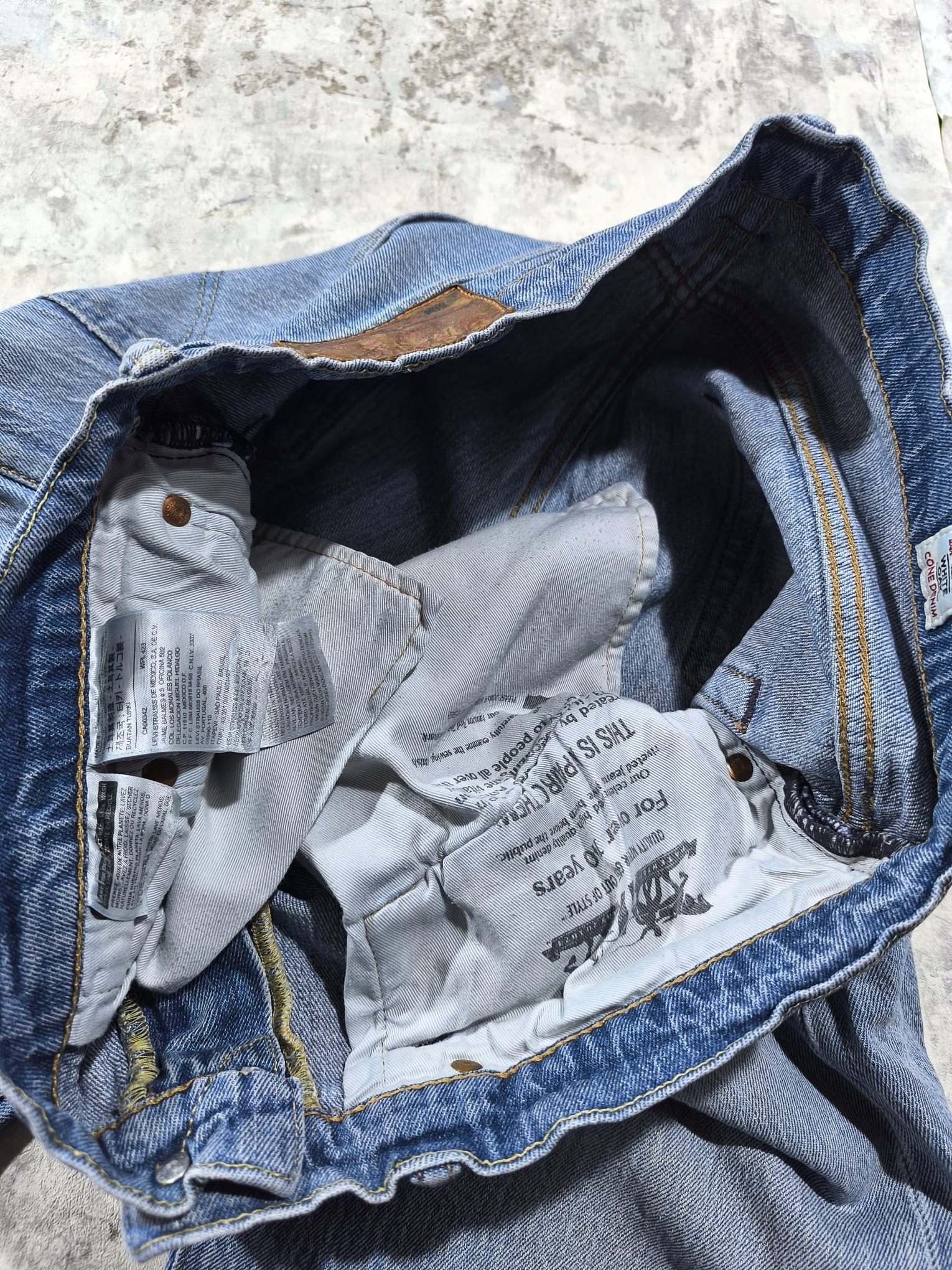Levi's Vintage Distressed Levis 504 White Oak Cone Denim Size US 35 - 9 Thumbnail