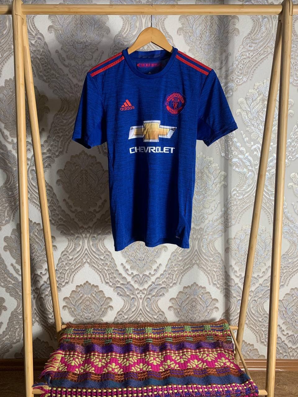 Adidas × Vintage ADIDAS MANCHESTER UNITED 2016/17 SOCCER JERSEY BLOKECORE Y2K Size US S / EU 44-46 / 1 - 1 Thumbnail