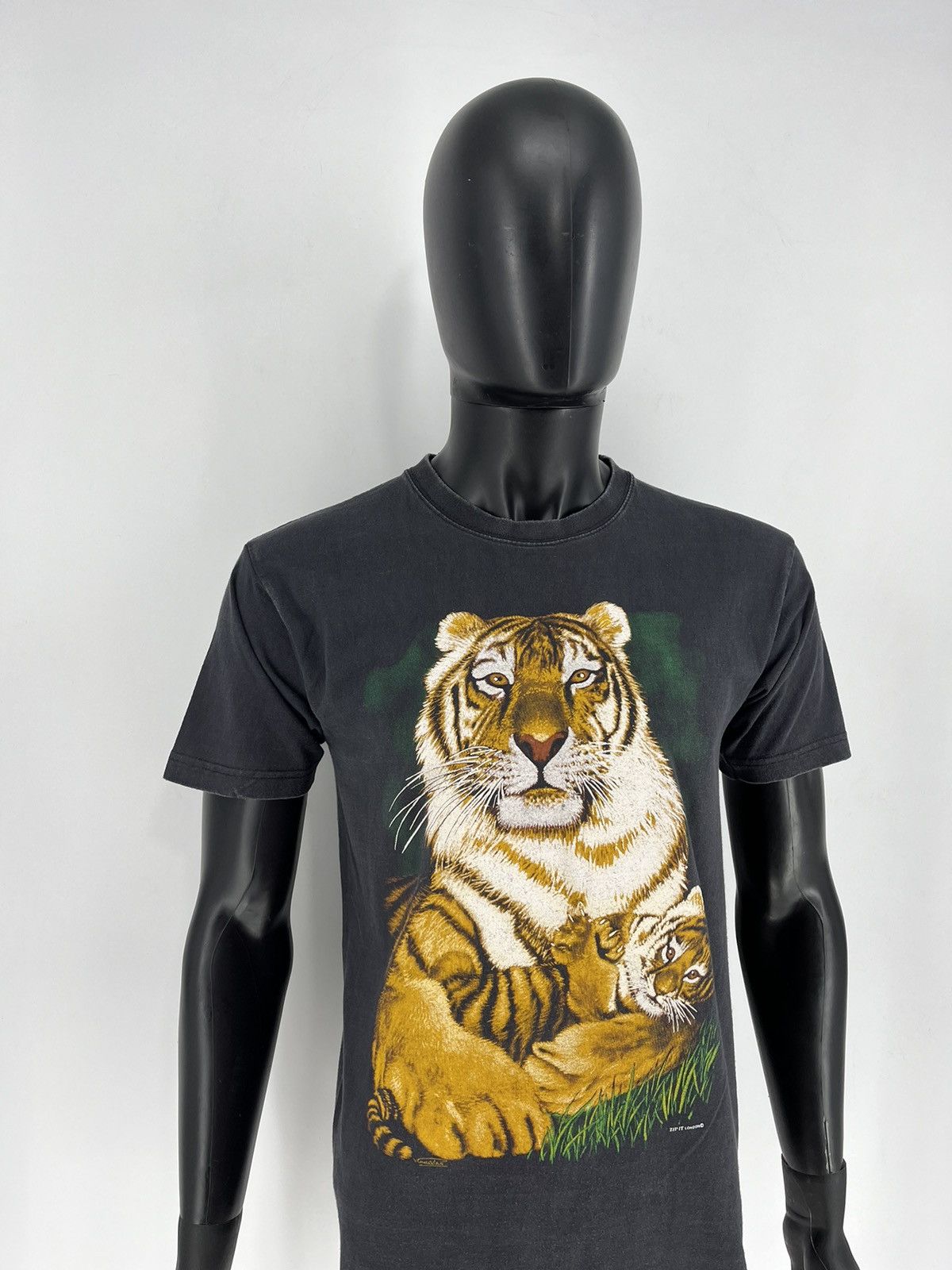 Vintage Vintage Y2K 90s Tiger Face Boxy Fit Tee Zip It London Size US M / EU 48-50 / 2 - 3 Thumbnail