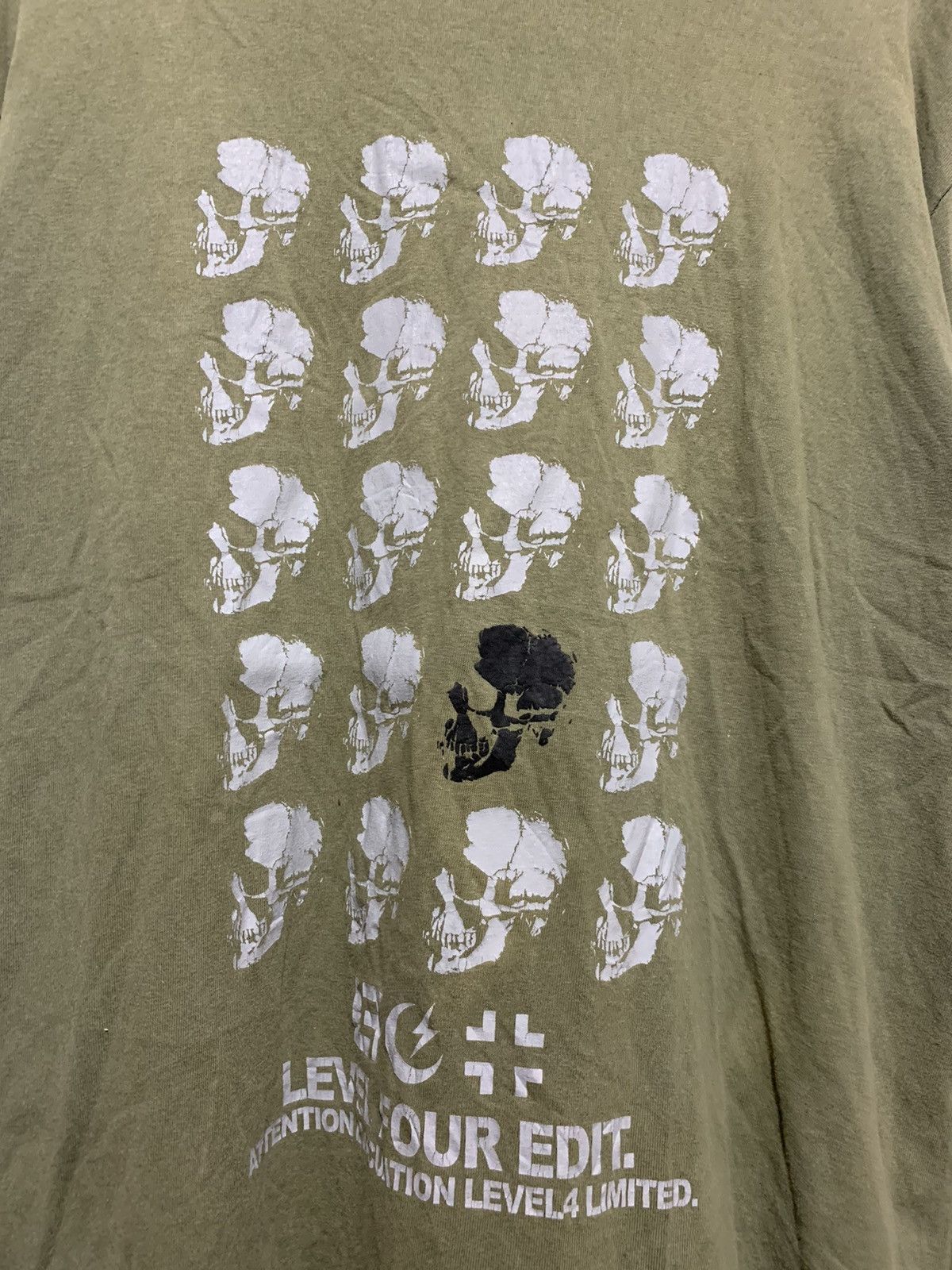If Six Was Nine 💸BINDINGOFFER💸Level four skull portrait long sleeve Size US L / EU 52-54 / 3 - 4 Thumbnail