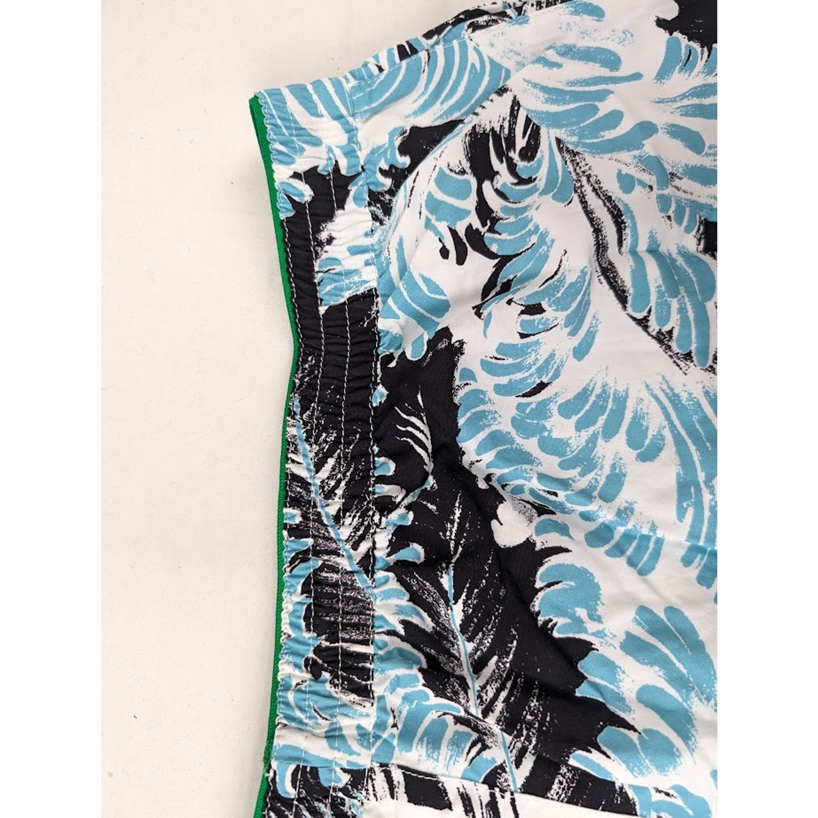 Bottega Veneta o1rshd1 Nylon Printed Feathers Swim Long Boxer in Black/Turq Size US 36 / EU 52 - 15 Thumbnail