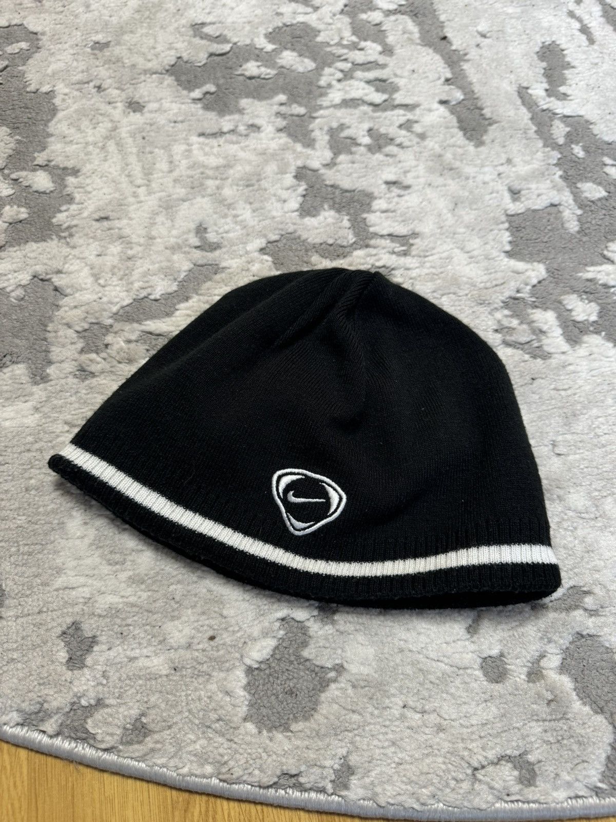 Nike × Vintage Vintage Nike Reversible Black Stripped Hat White Swoosh Size ONE SIZE - 7 Thumbnail