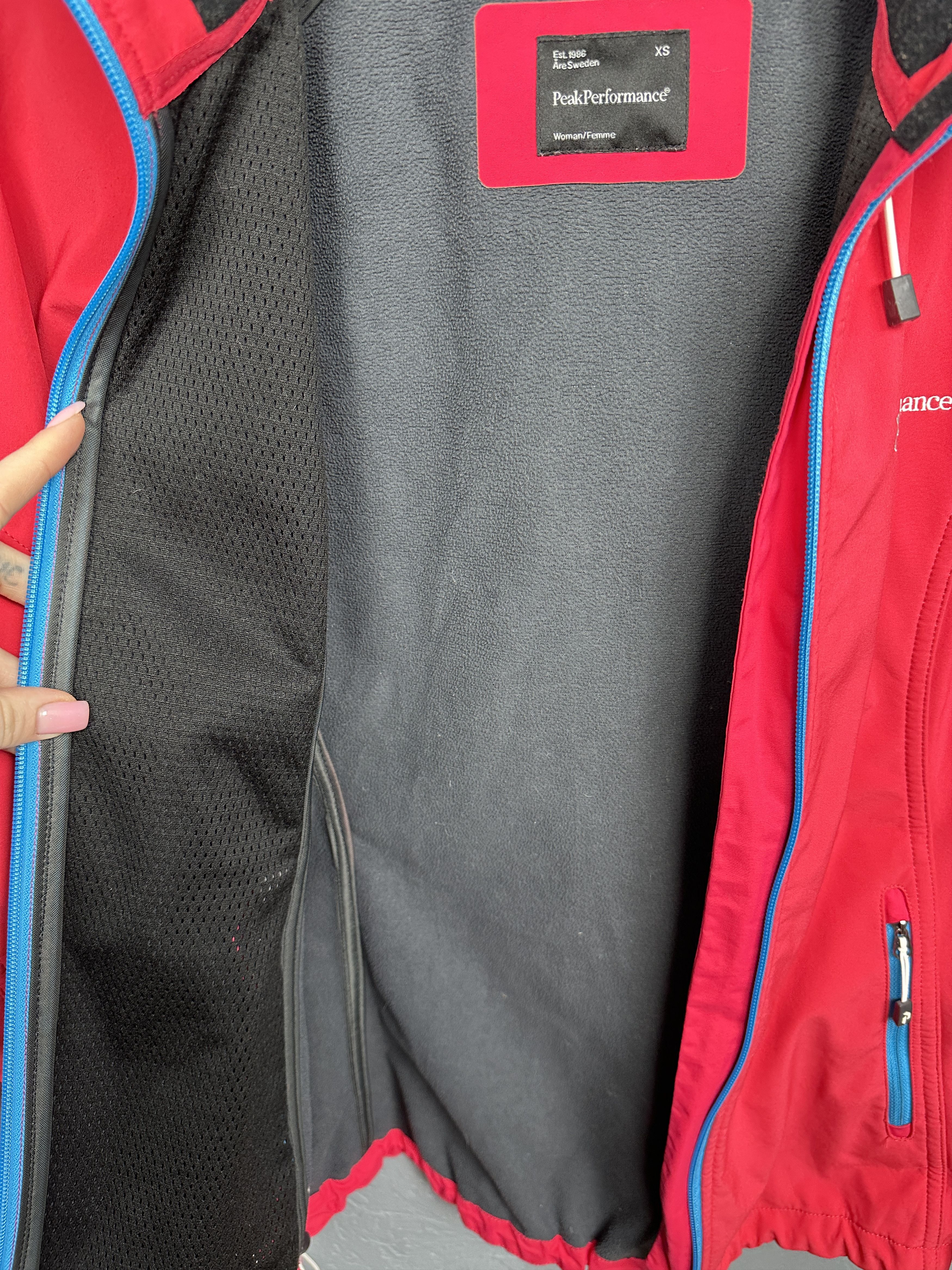 Peak Performance Peak Performance Womens Ski Snowboard Softshell Jacket Size XS / US 0-2 / IT 36-38 - 7 Thumbnail