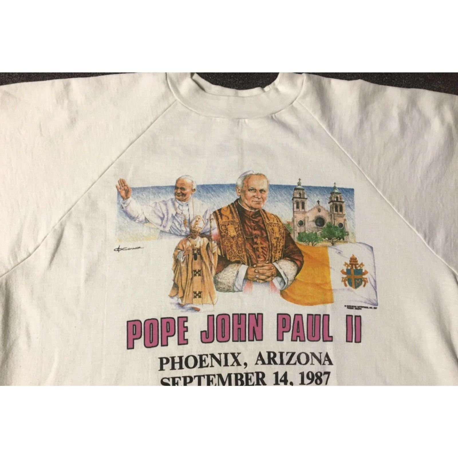 Vintage VINTAGE Pope John Paul II Phoenix AZ Faded Tour Sweatshirt L White Mens 1987 Catholic Religion Religion Angel Christmas Retro 80s 90s USA Arizona Size US L / EU 52-54 / 3 - 4 Thumbnail