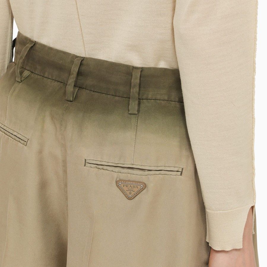 Prada o1d2blof0924 Logo Shorts in Beige Size 27" / US 4 / IT 40 - 5 Thumbnail