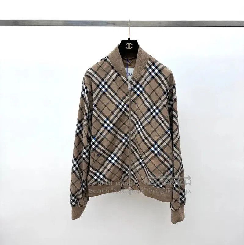 Burberry Burberry Camel Cotton Women's Jacket. Size L / US 10 / IT 46 - 3 Thumbnail