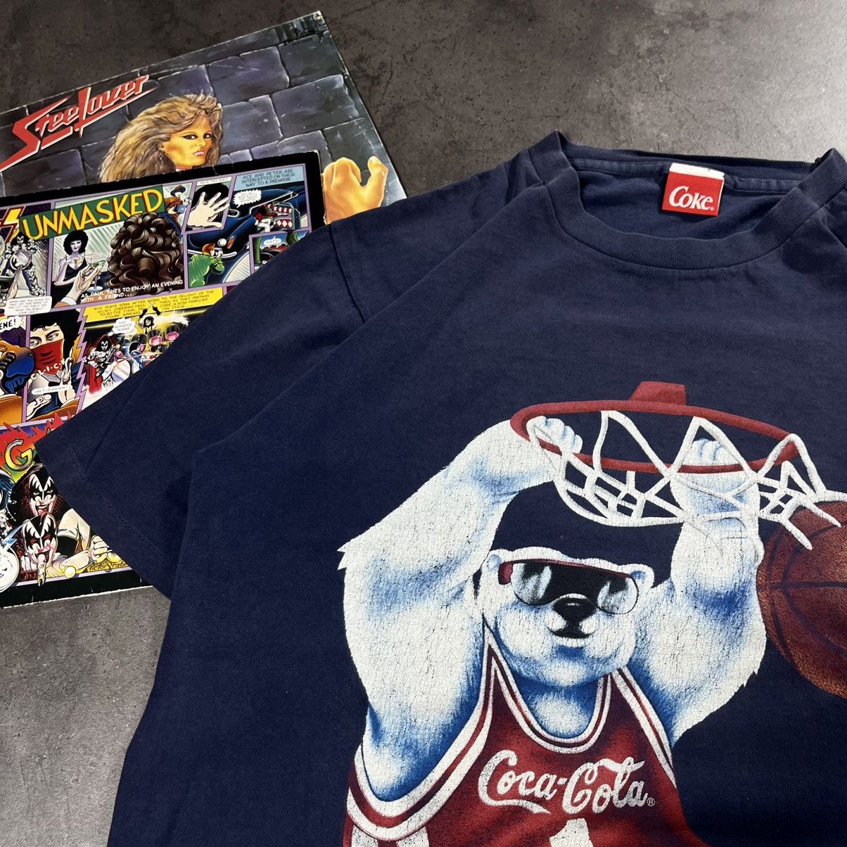 Cartoon Network Coca Cola 90s Vintage Bear Dunking Basket Tee Tshirt Hype Size US XL / EU 56 / 4 - 4 Thumbnail