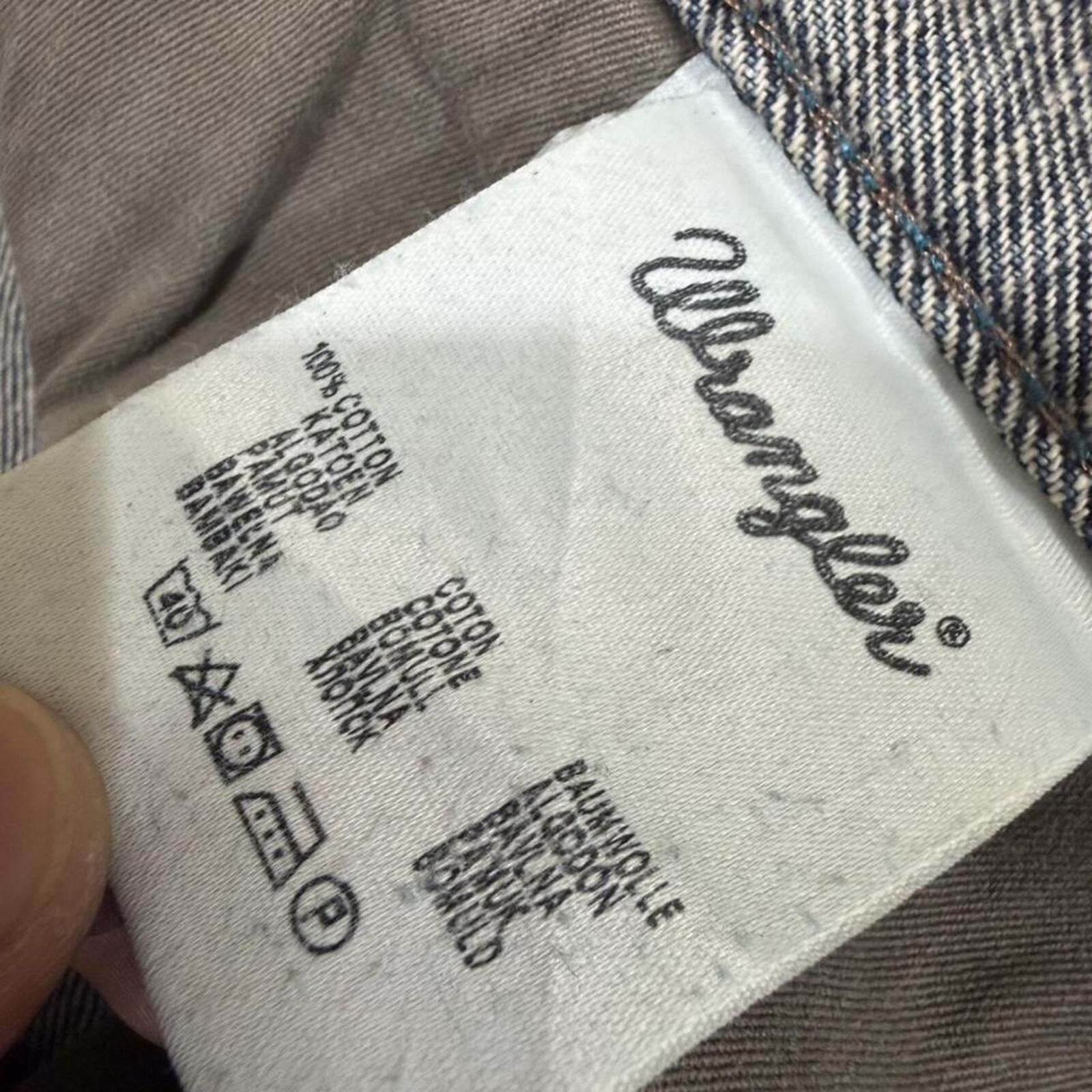 True Religion Vintage Wrangler denim jean with cool distressing and fading Size US 34 / EU 50 - 6 Thumbnail