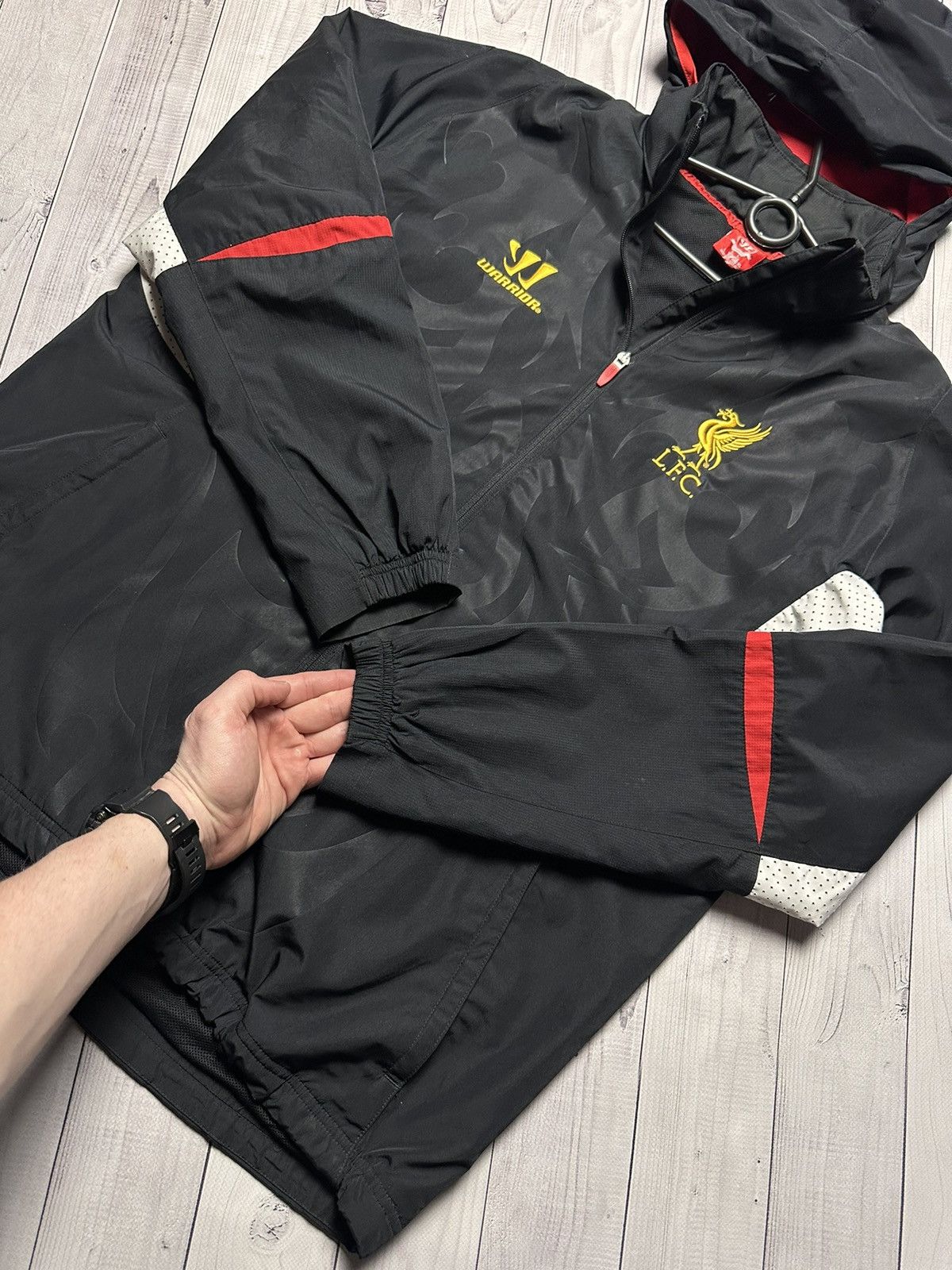Vintage Vintage Liverpool soccer jacket size L logo Size US L / EU 52-54 / 3 - 4 Thumbnail