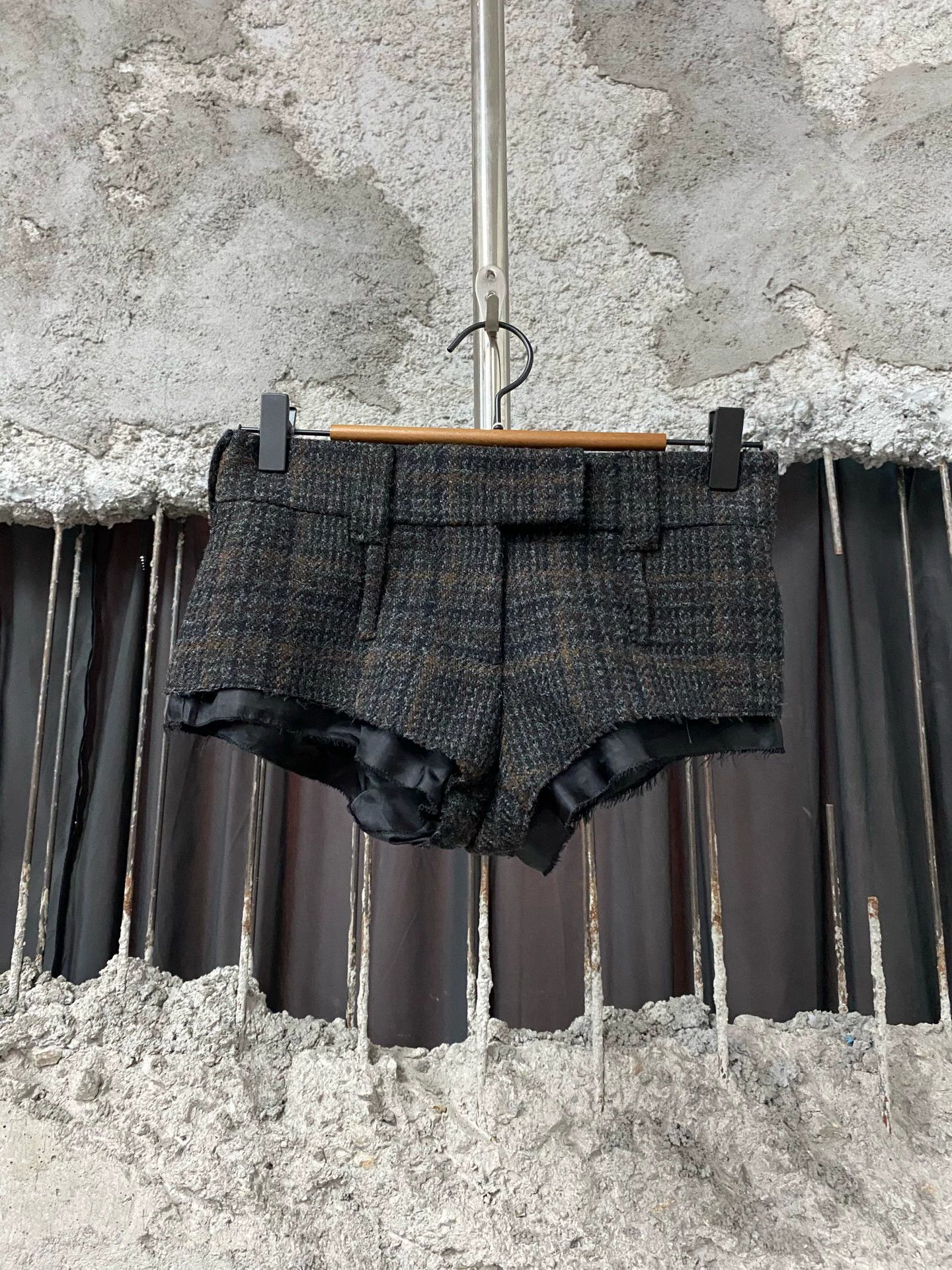 Miu Miu Miumiu shorts, Size: 36, Condition: Size 36" / US 14 / IT 50 - 1 Thumbnail
