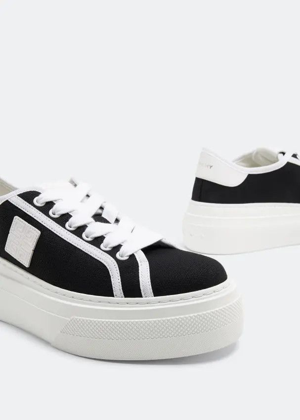Givenchy o1srvl11e0125 City Sneakers in White/Black Size US 7 / IT 37 - 2 Thumbnail