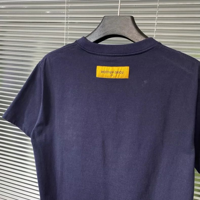 Louis Vuitton Louis Vuitton Floral embroidery logo navy blue short sleeve Size US L / EU 52-54 / 3 - 8 Thumbnail