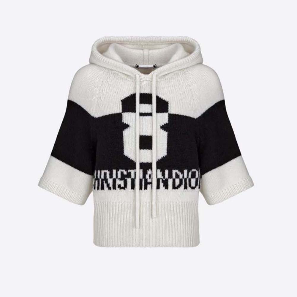 o1bcso1str0524 Sweater in Black