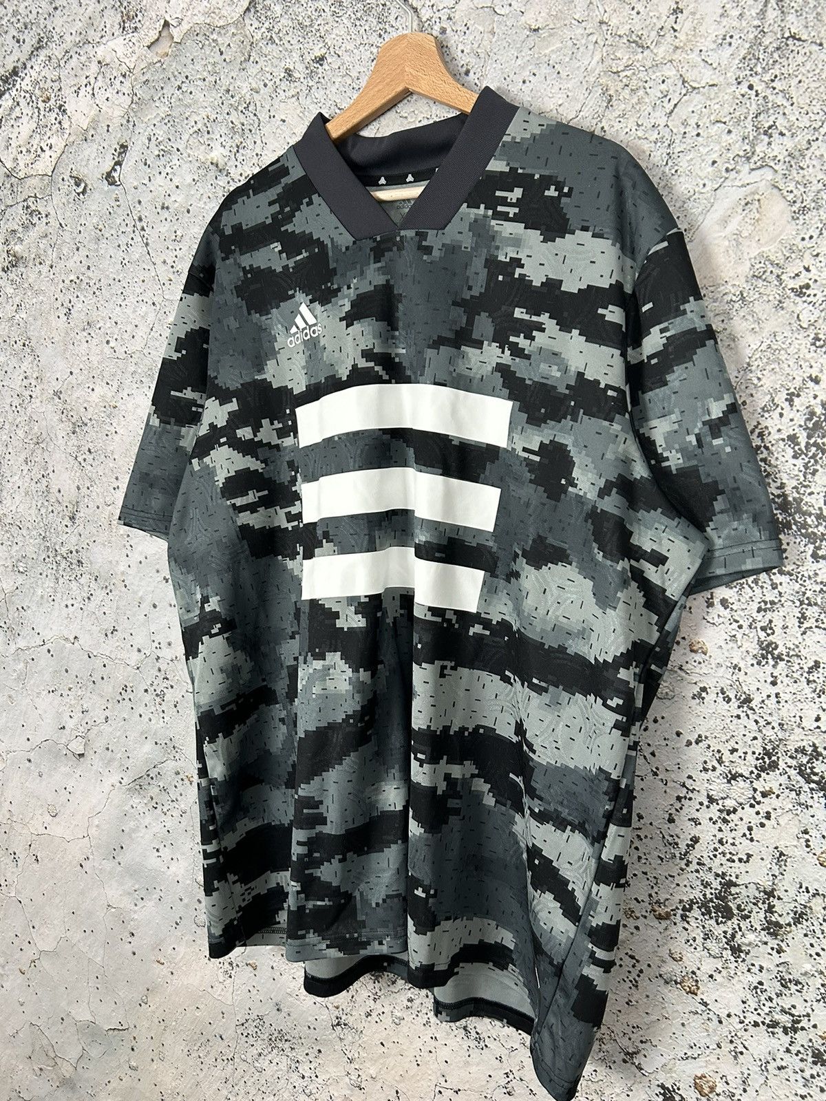 Adidas Adidas Jersey Sportswear Streetwear Rare Hype Retro Size US XL / EU 56 / 4 - 2 Thumbnail