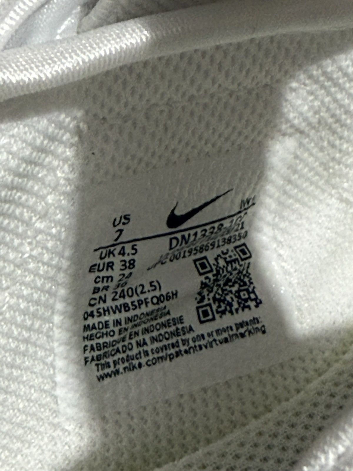 Nike Nike Air Rift Triple White Size US 7 / IT 37 - 6 Thumbnail