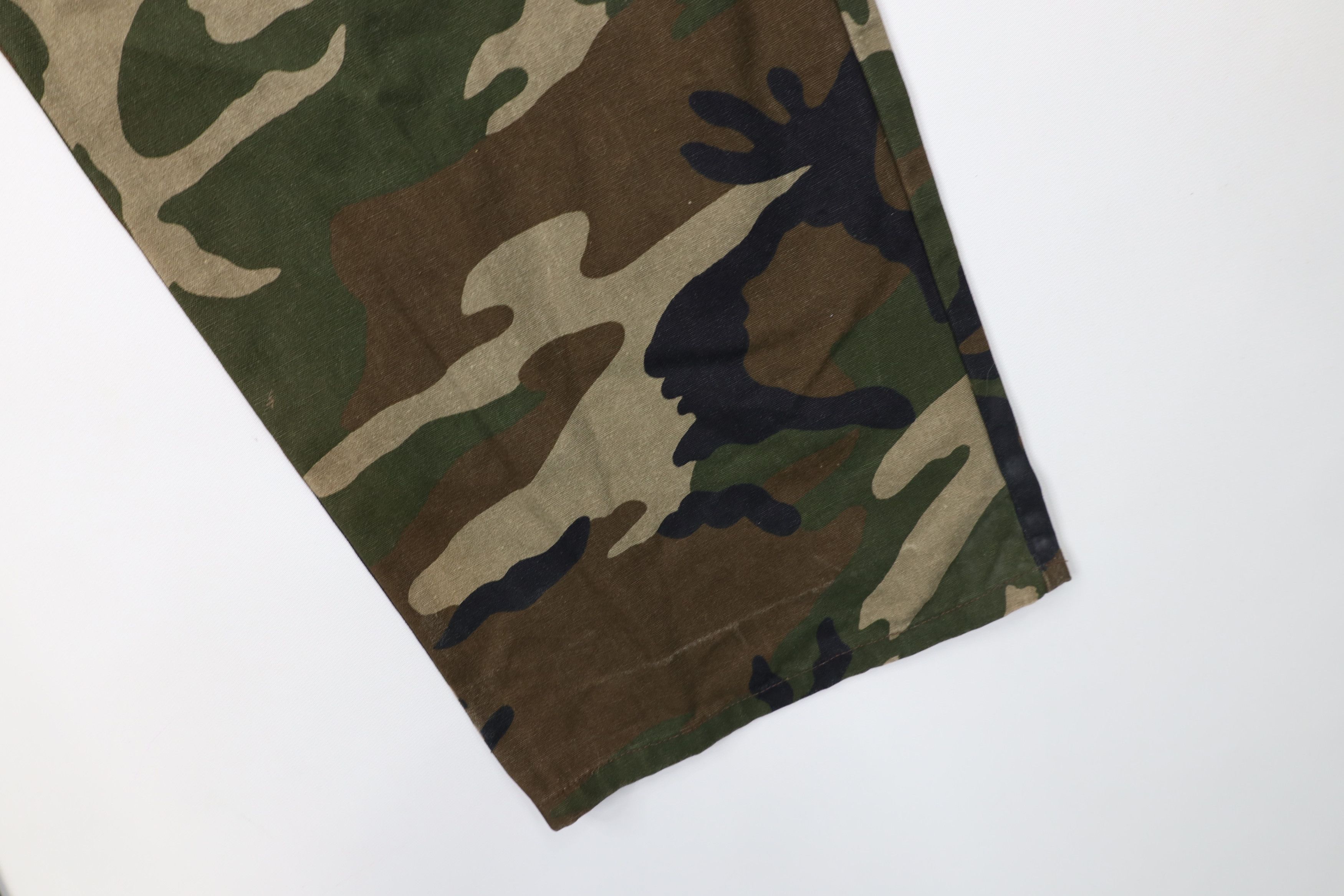 Vintage Vintage 90s Streetwear Wide Leg Utility Camouflage Pants Size US 36 / EU 52 - 5 Thumbnail