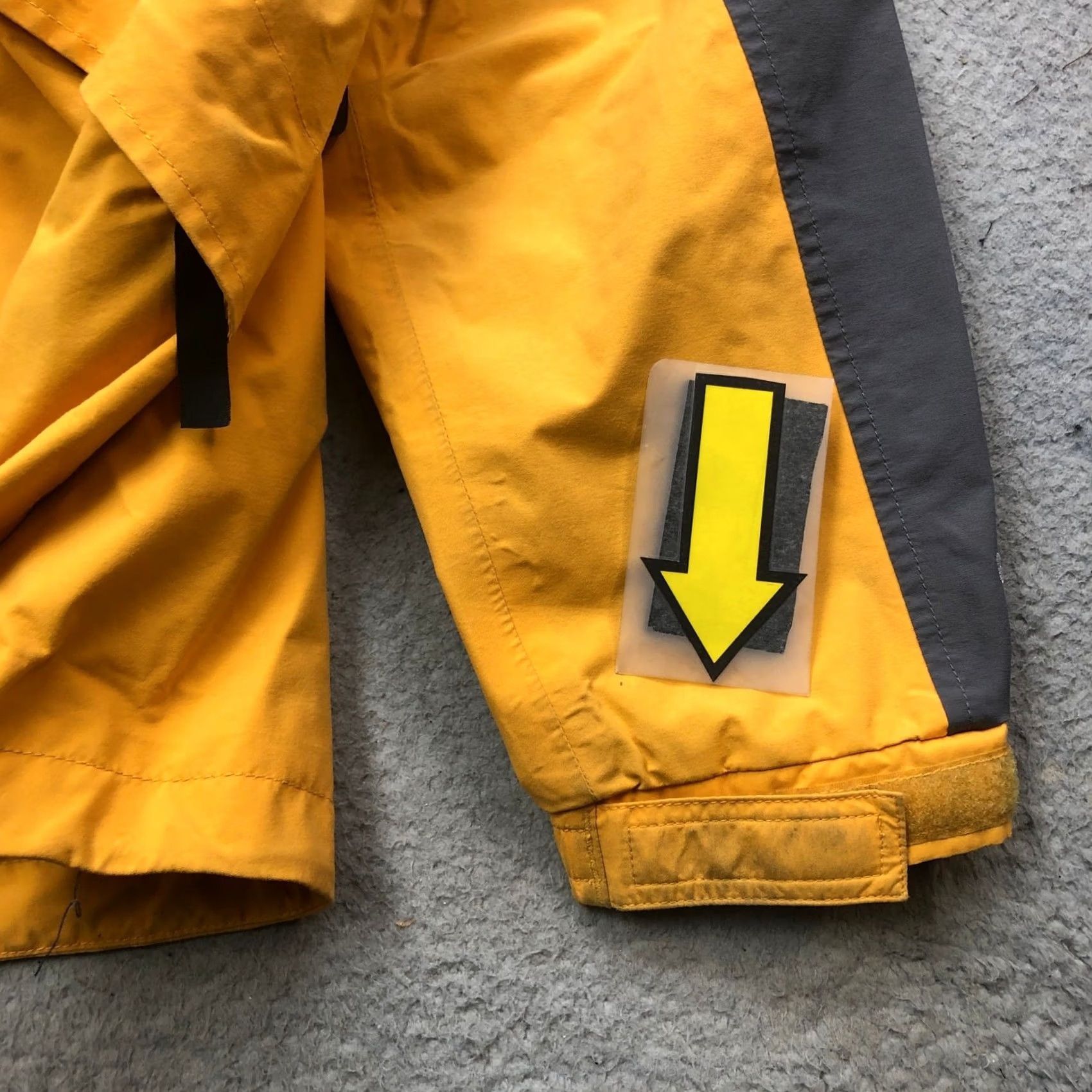 Eastern Mountain Sports VINTAGE EMS Gore-Tex Jacket Mens M Yellow Windbreaker Zip Full Zip Pockets Logo Outdoor Casual 90s? Size US M / EU 48-50 / 2 - 6 Thumbnail