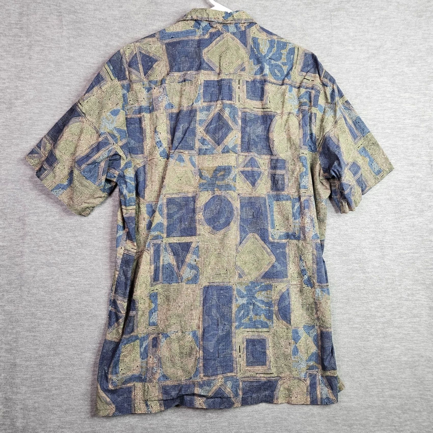 Tori Richard Tori Richard Button-Up Hawaiian Short Sleeve Shirt L Blue Floral Cotton Lawn Mens Regular Size L Size US L / EU 52-54 / 3 - 2 Thumbnail