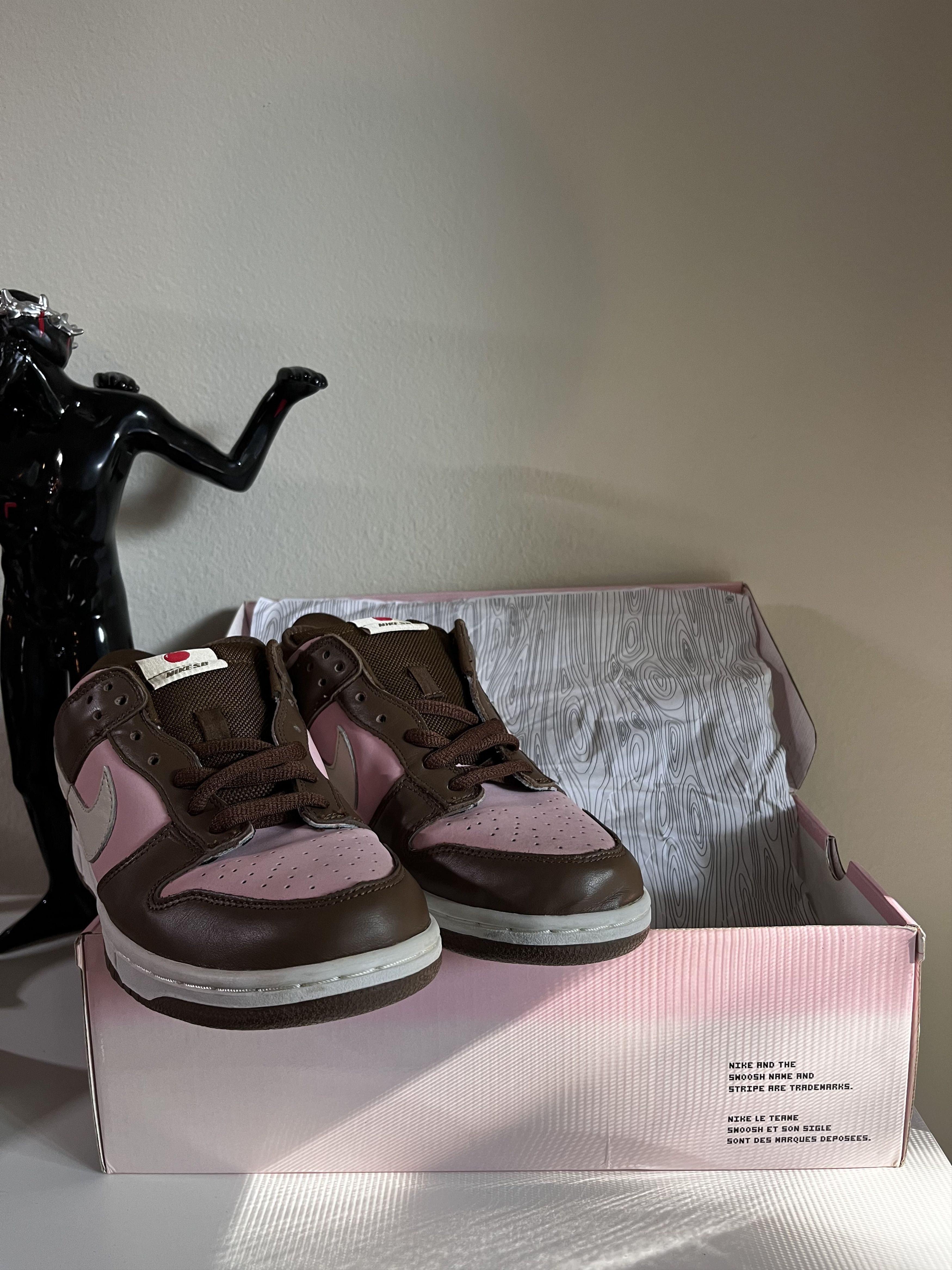 Nike SB 2005_VNDS_NIKE SB DUNK LOW PRO STUSSY CHERRY_US10 Size US 10 / EU 43 - 16 Thumbnail