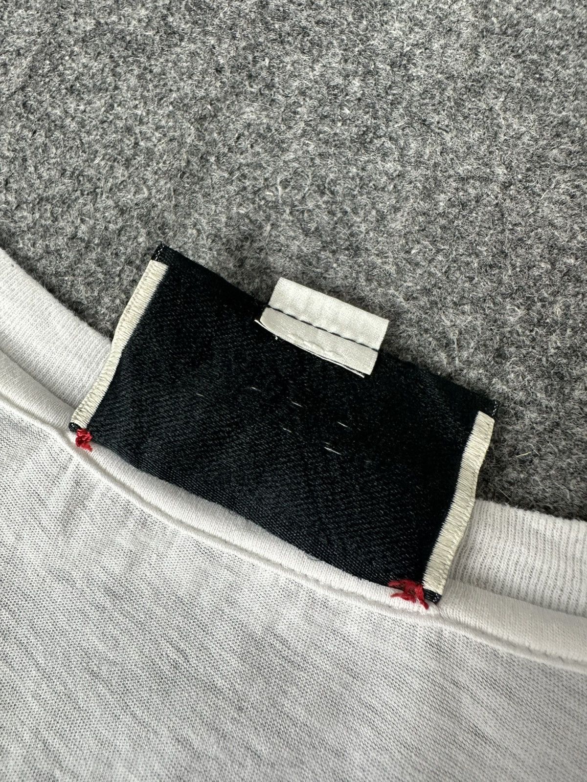 Gucci Gucci - Classic Logo Distressed - Short Sleeve Shirt - White Size US M / EU 48-50 / 2 - 10 Thumbnail