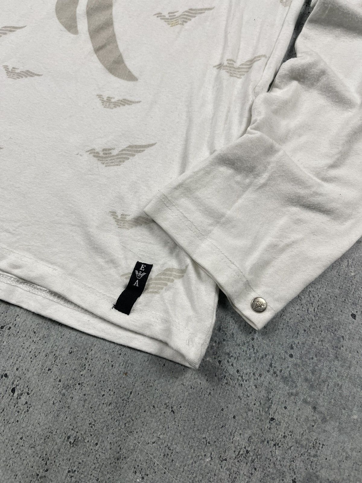 Giorgio Armani Vintage Armani Monogram Logo long sleeve T-shirt Size US M / EU 48-50 / 2 - 6 Thumbnail